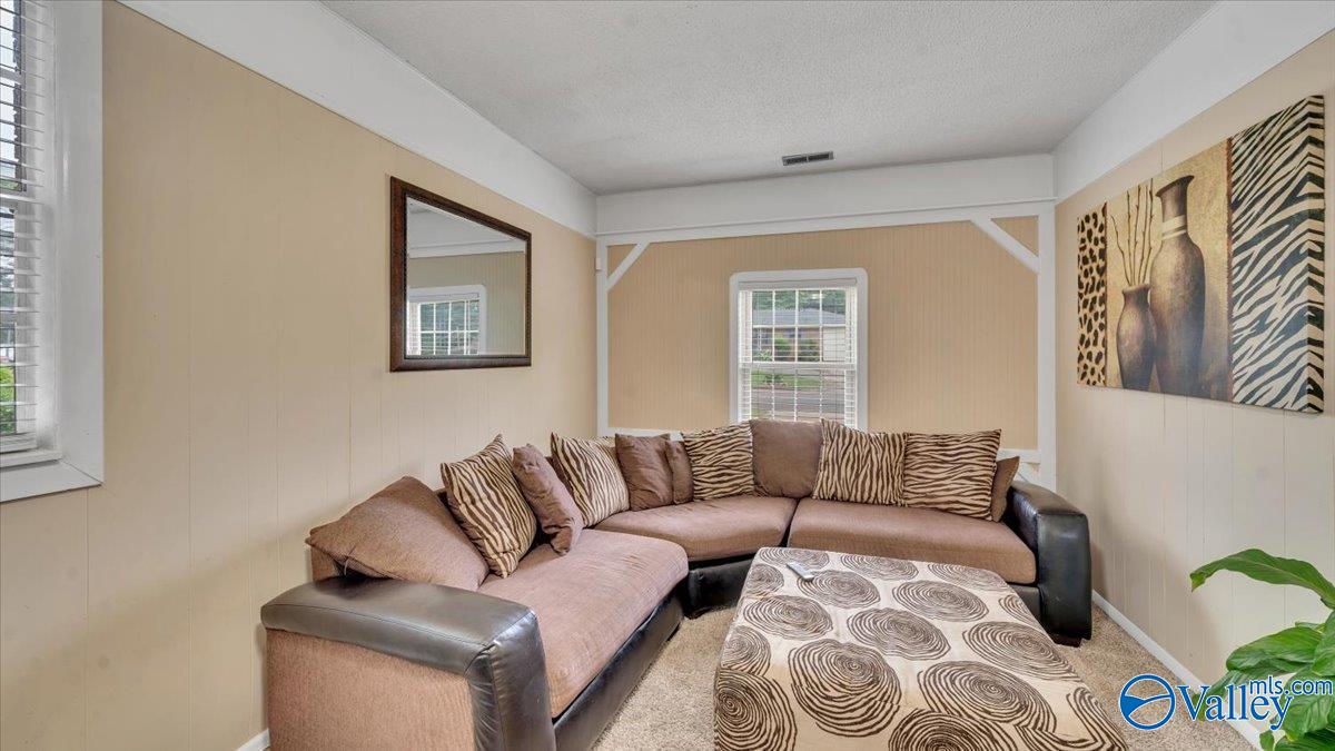 2404 Larkwood Circle