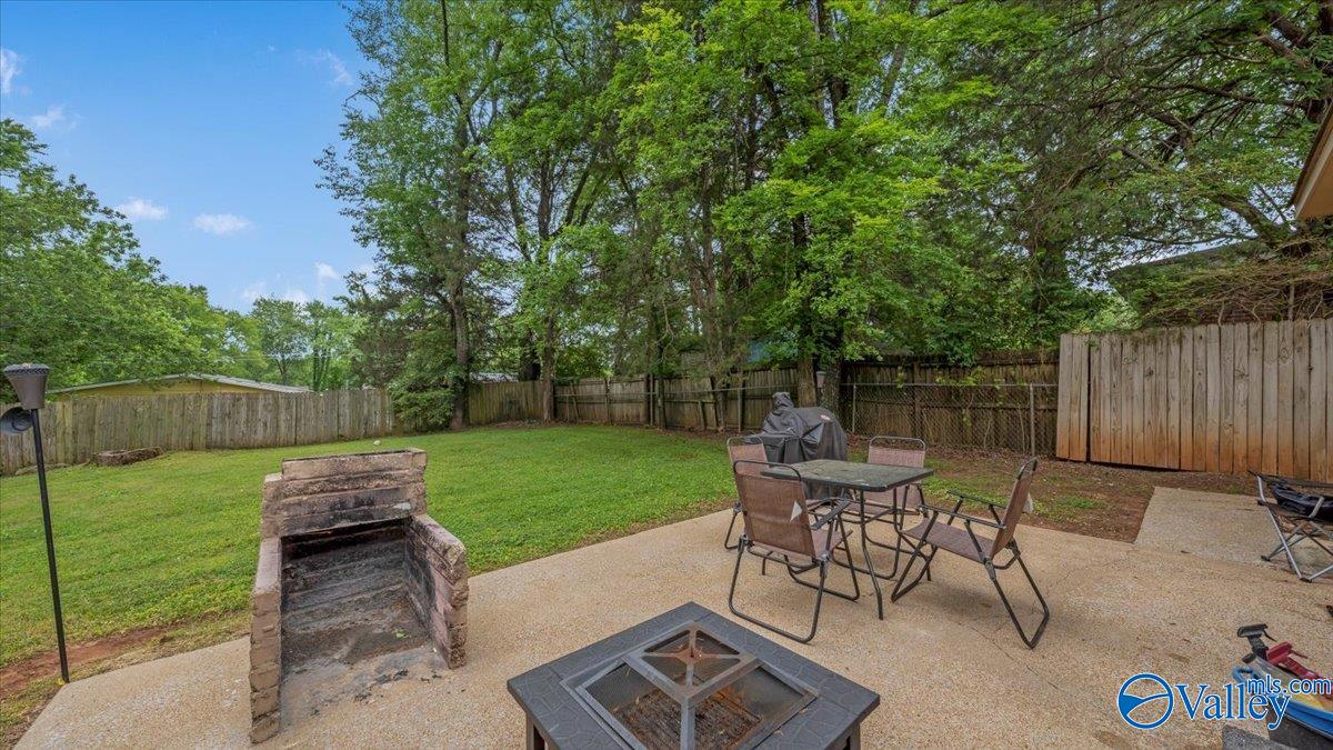 2404 Larkwood Circle