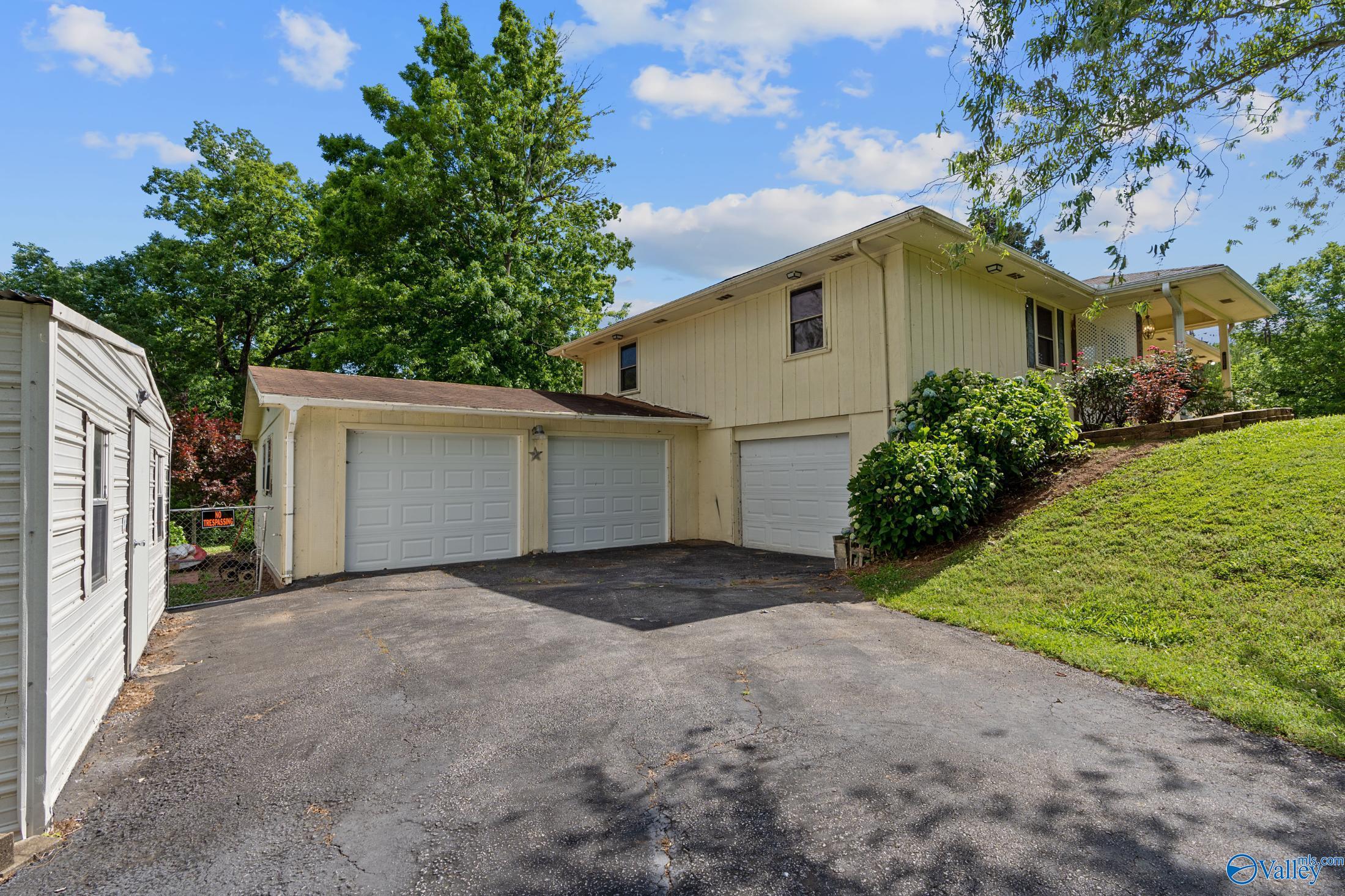 406 Aqua Vista Drive