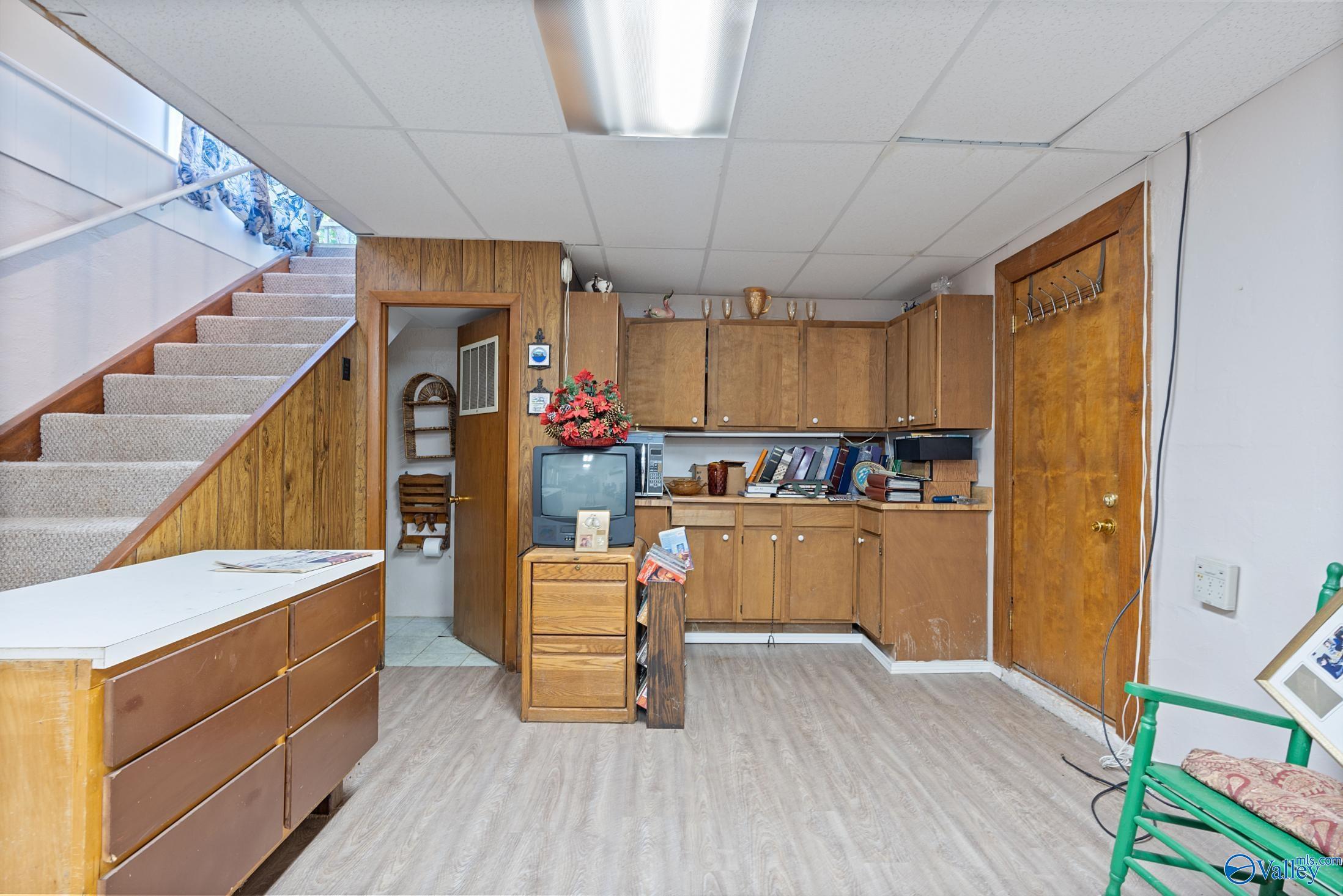 406 Aqua Vista Drive