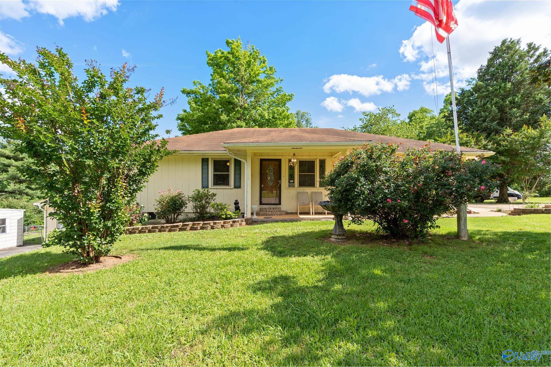 406 Aqua Vista Drive