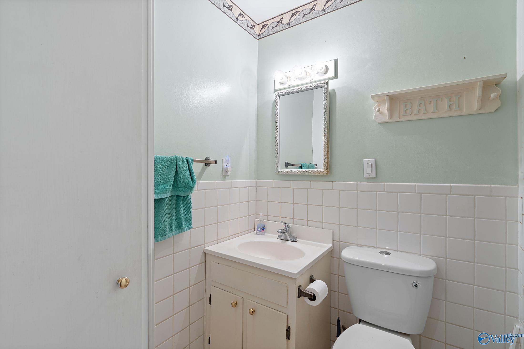 406 Aqua Vista Drive