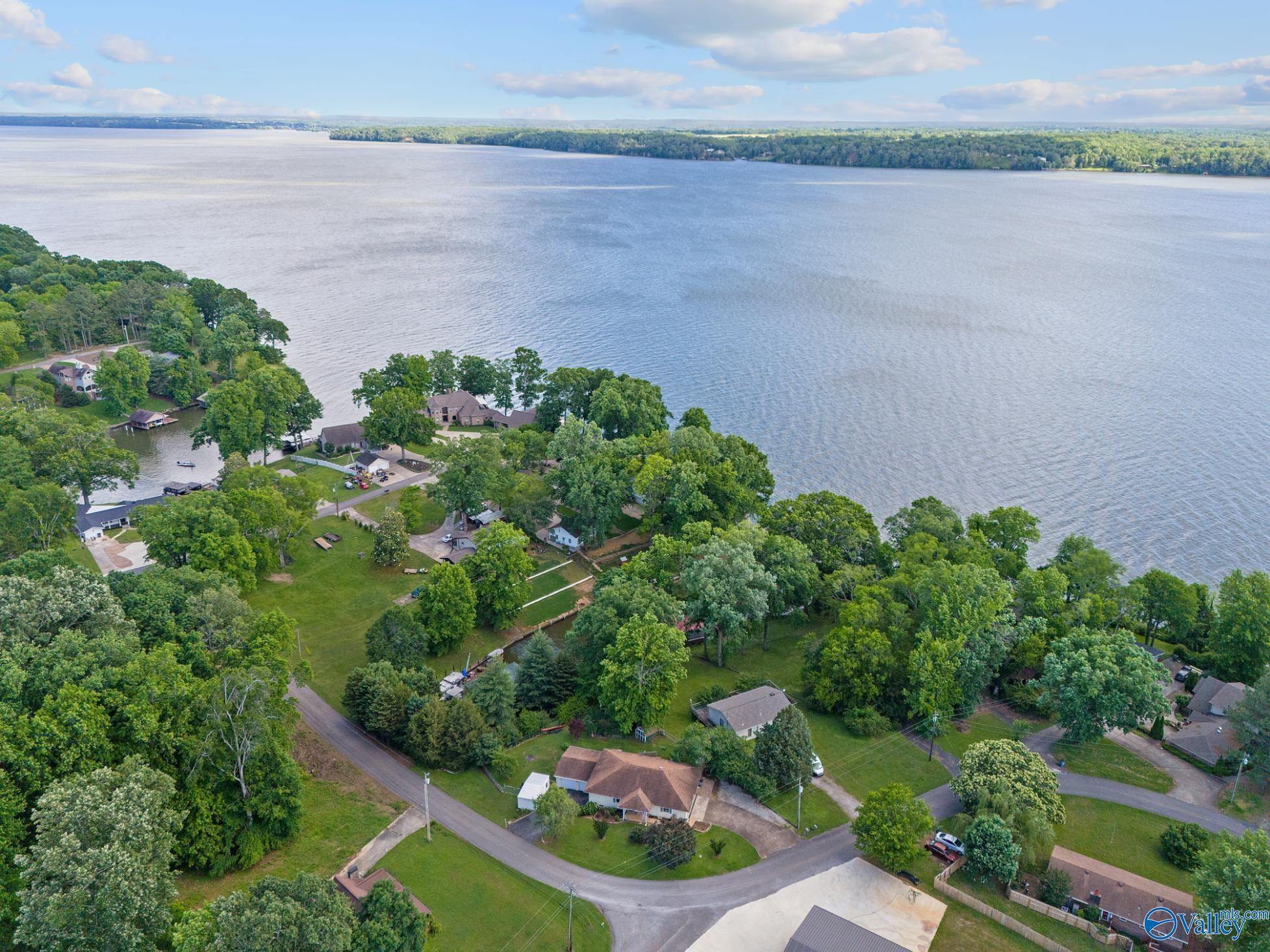 406 Aqua Vista Drive