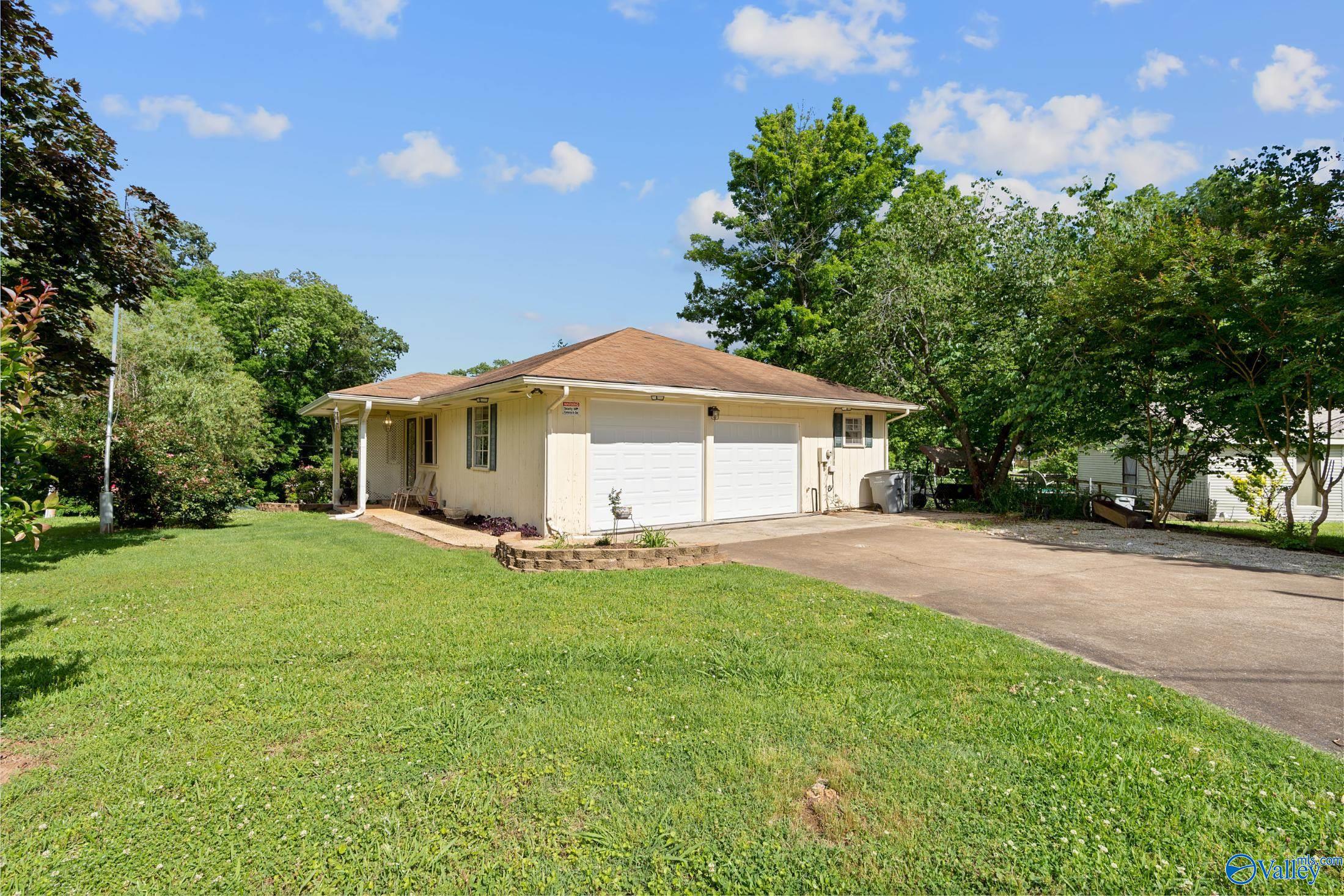 406 Aqua Vista Drive