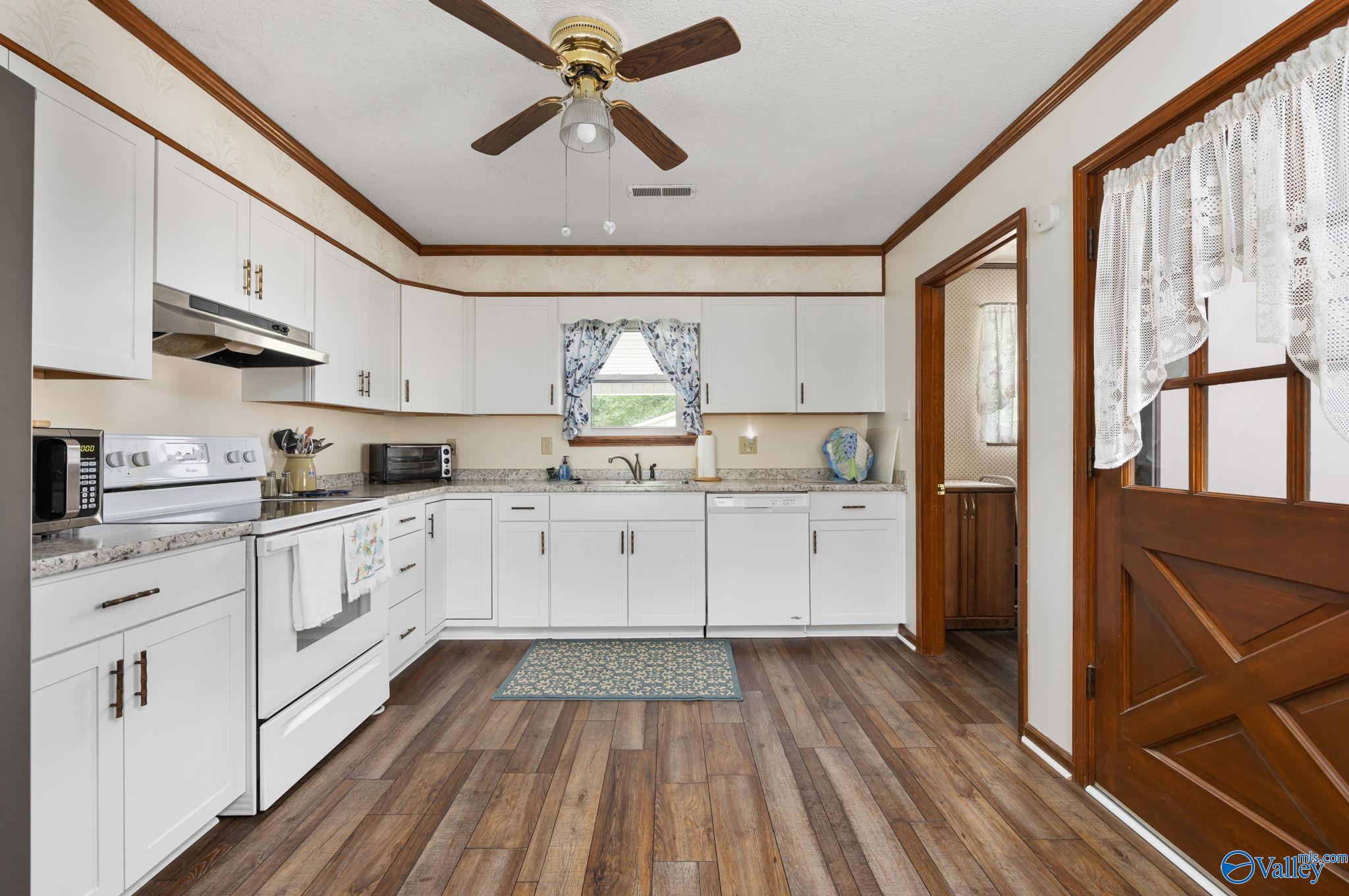 901 Beverly Street NE