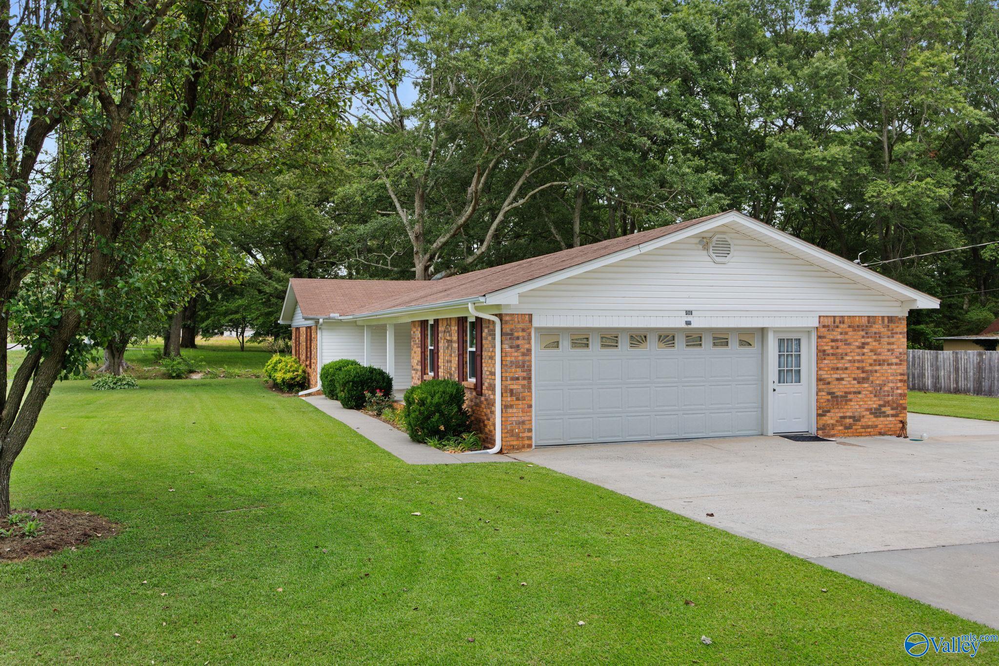 901 Beverly Street NE