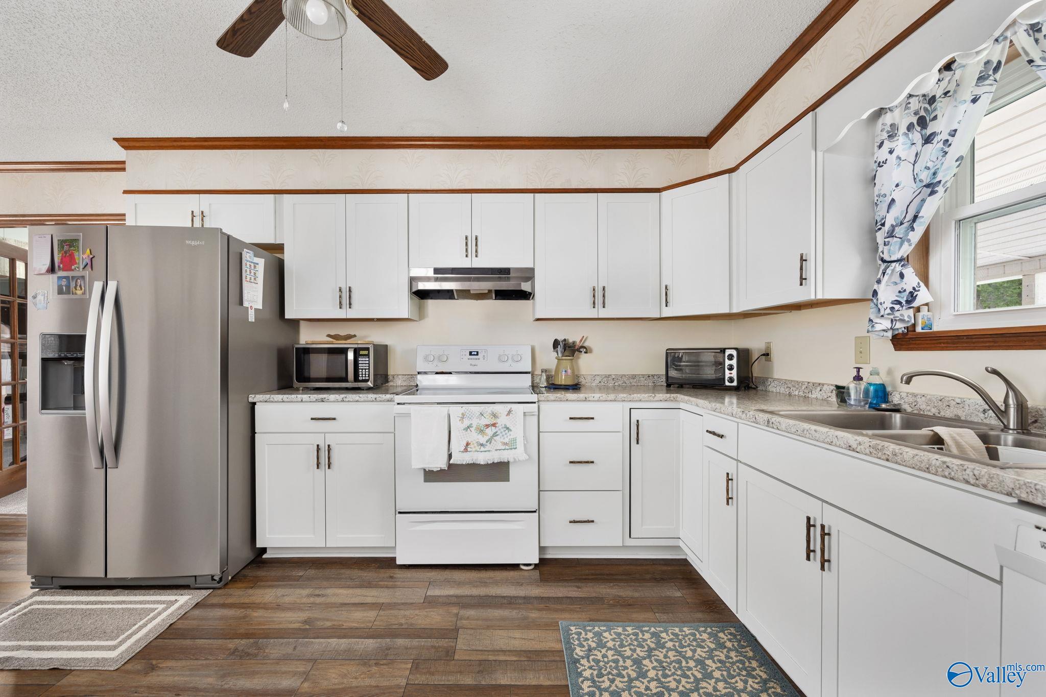 901 Beverly Street NE