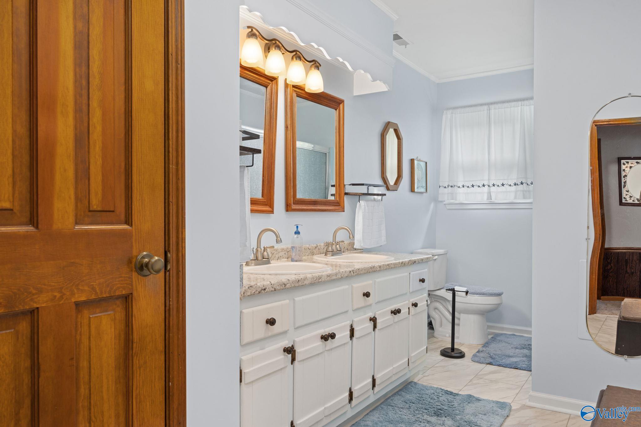 901 Beverly Street NE