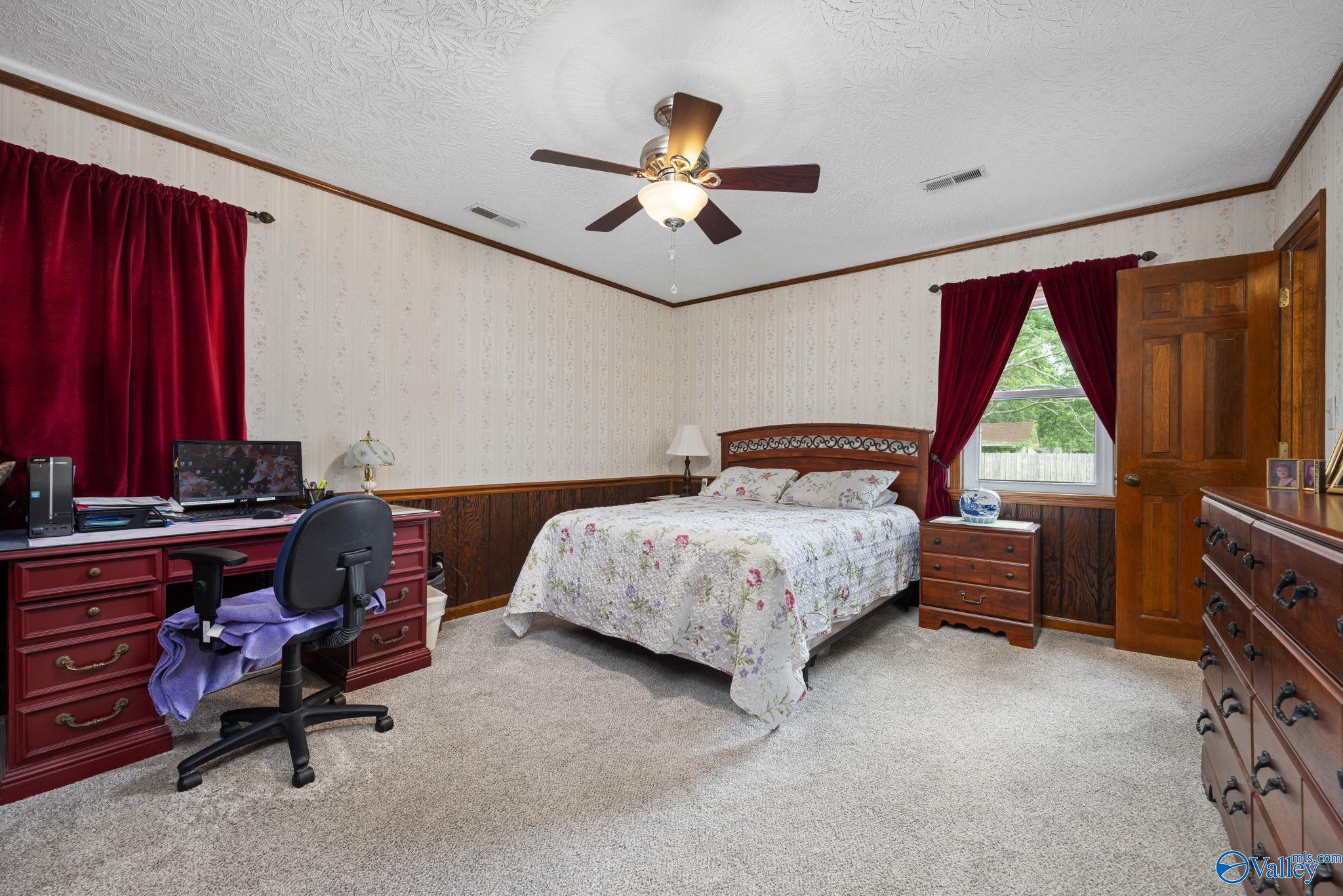 901 Beverly Street NE