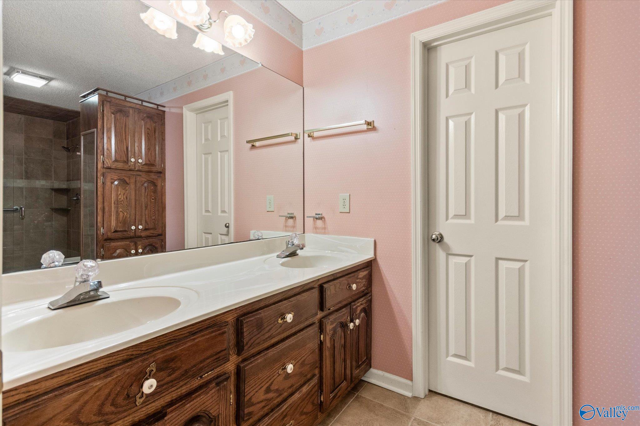 107 Indian Trace Circle