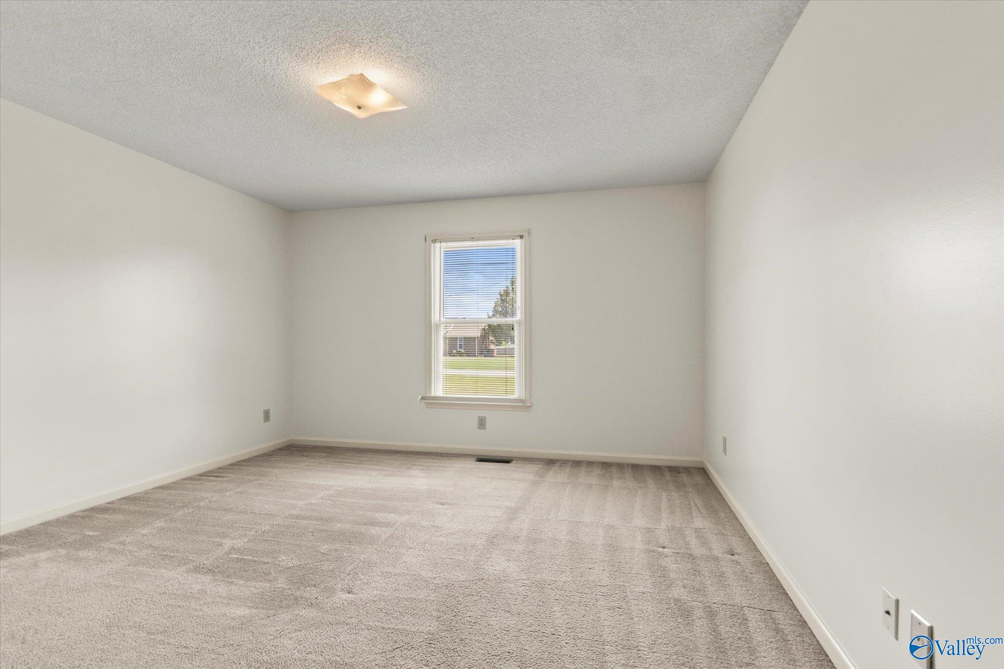 107 Indian Trace Circle
