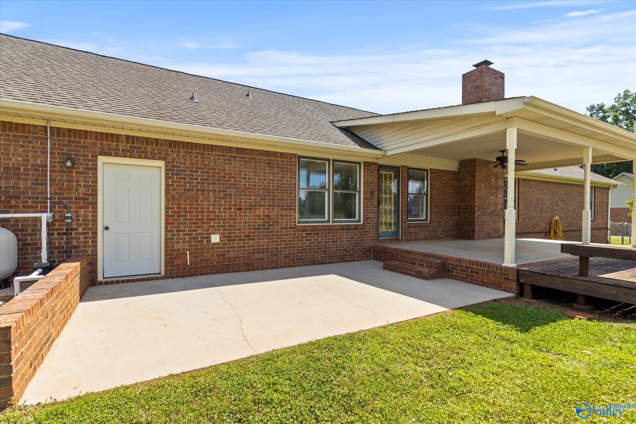 107 Indian Trace Circle