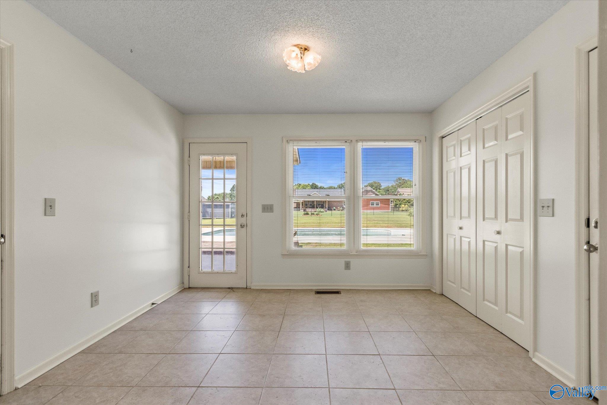 107 Indian Trace Circle