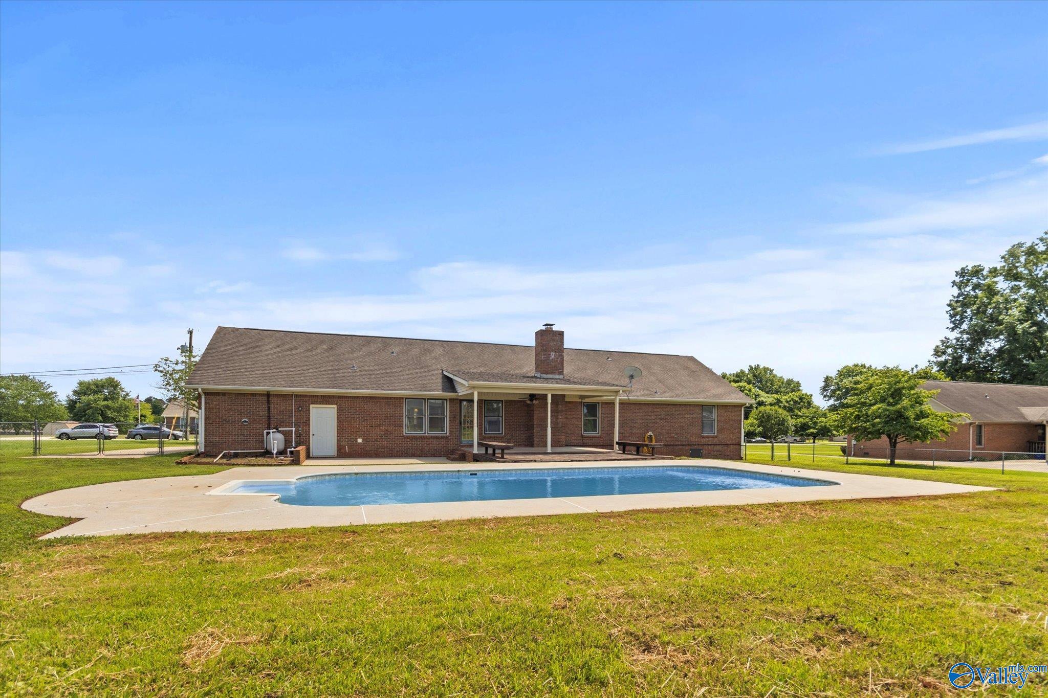 107 Indian Trace Circle