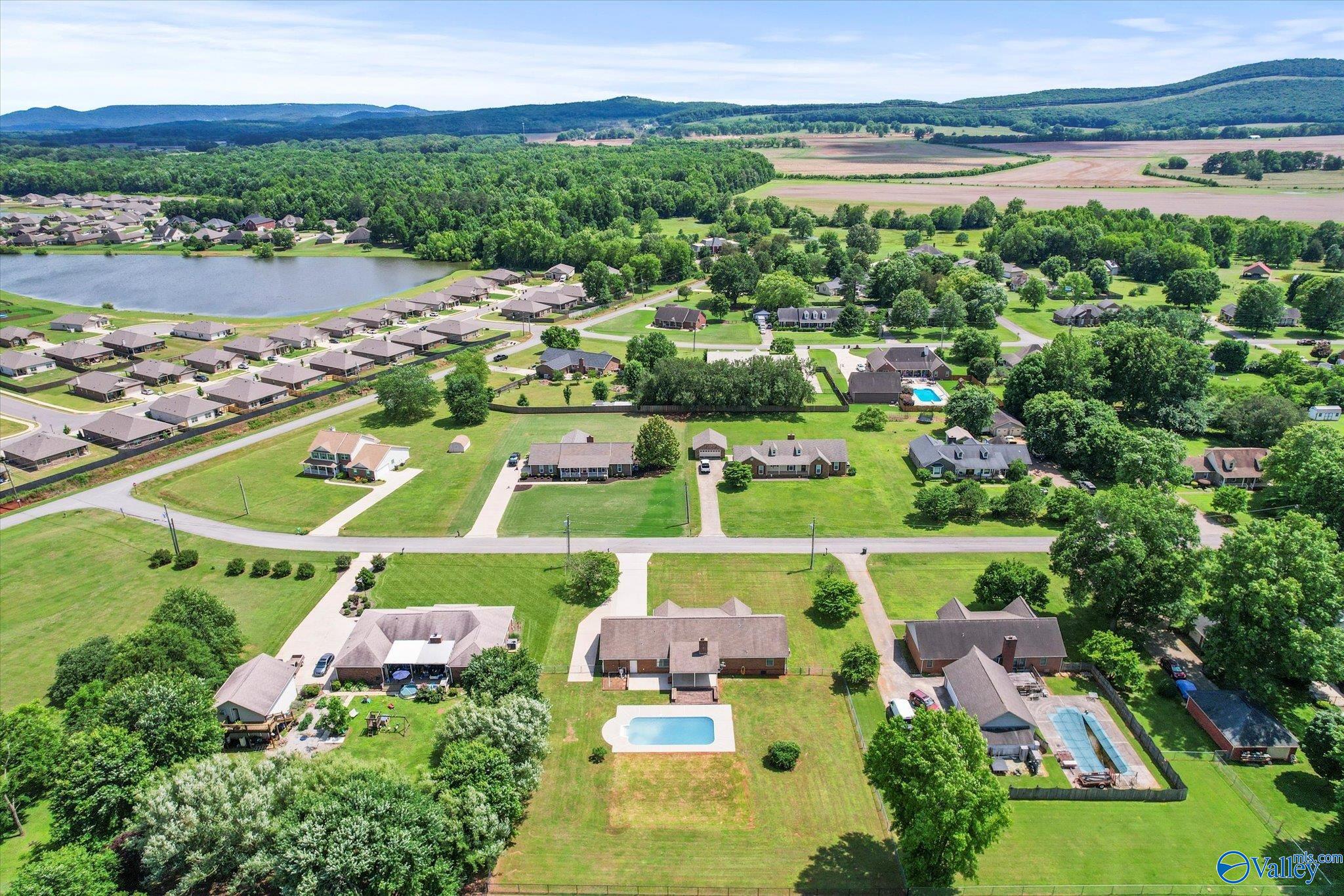 107 Indian Trace Circle