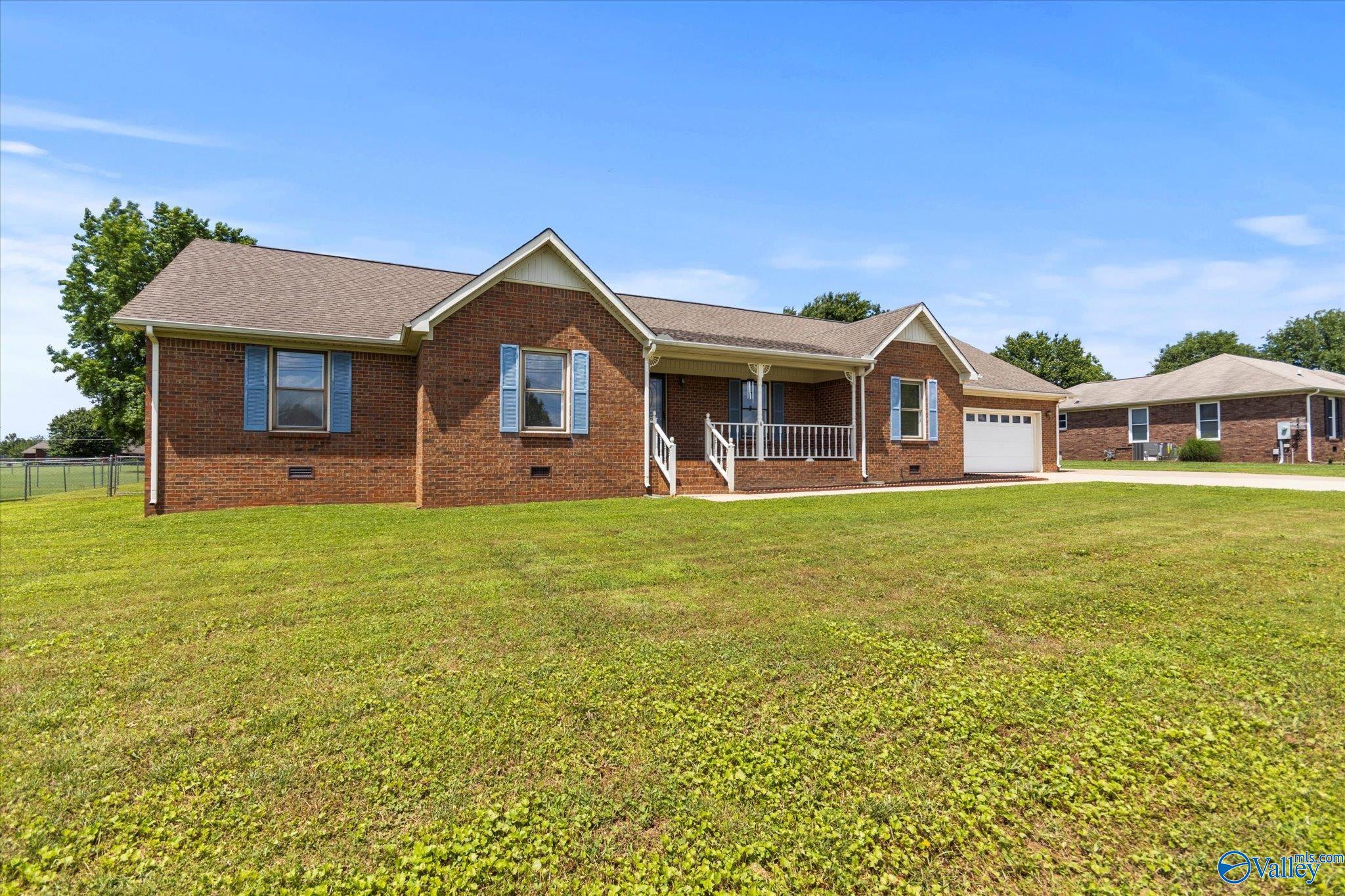 107 Indian Trace Circle