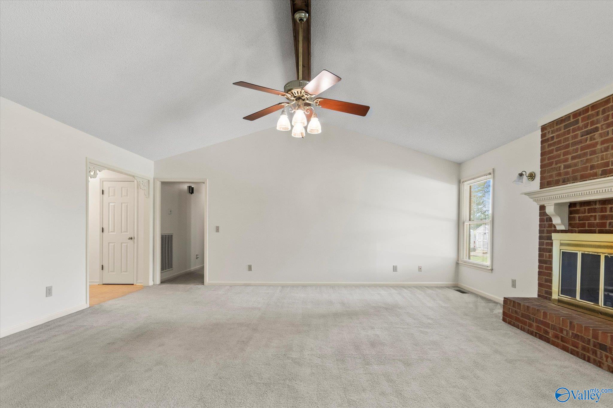 107 Indian Trace Circle