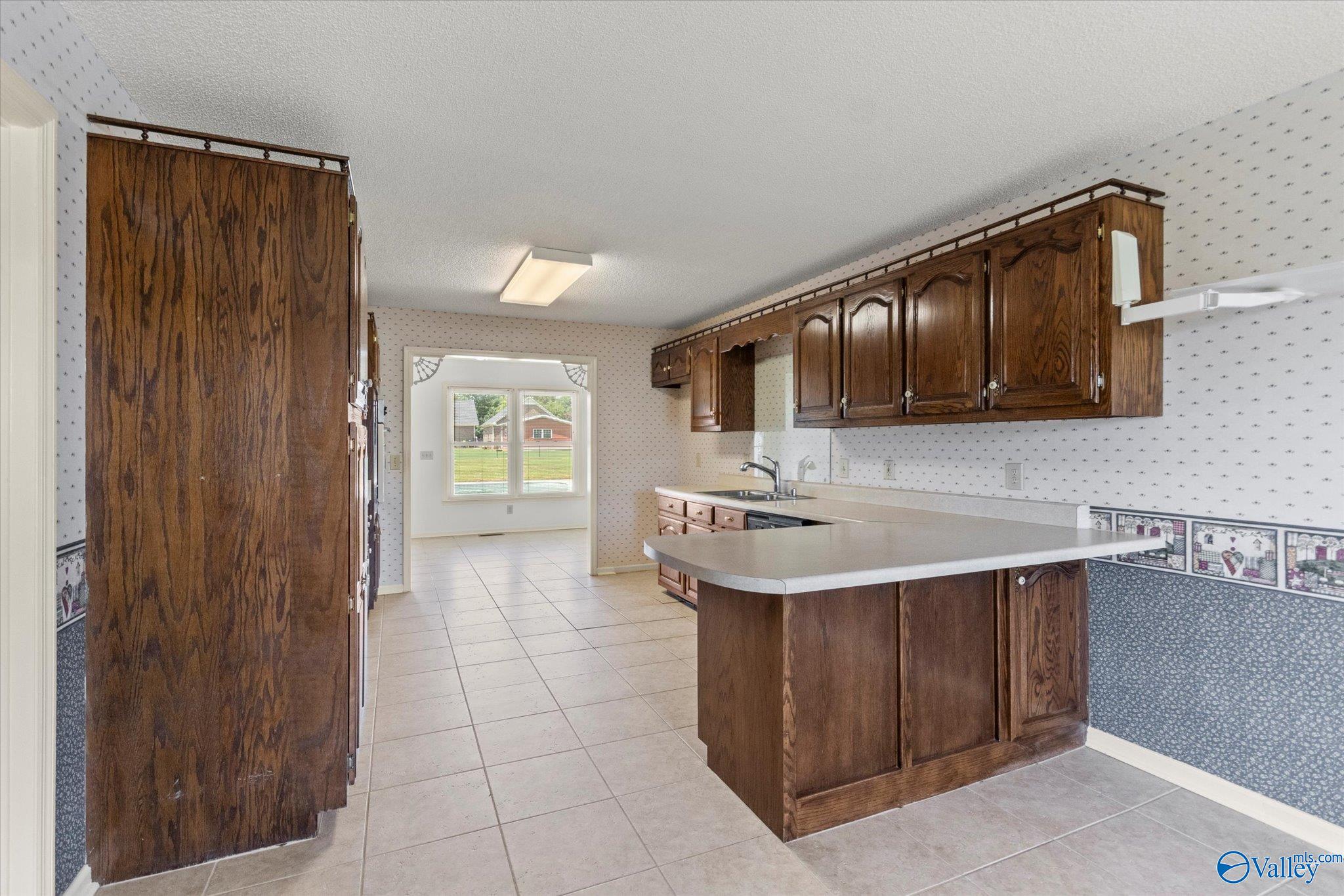 107 Indian Trace Circle