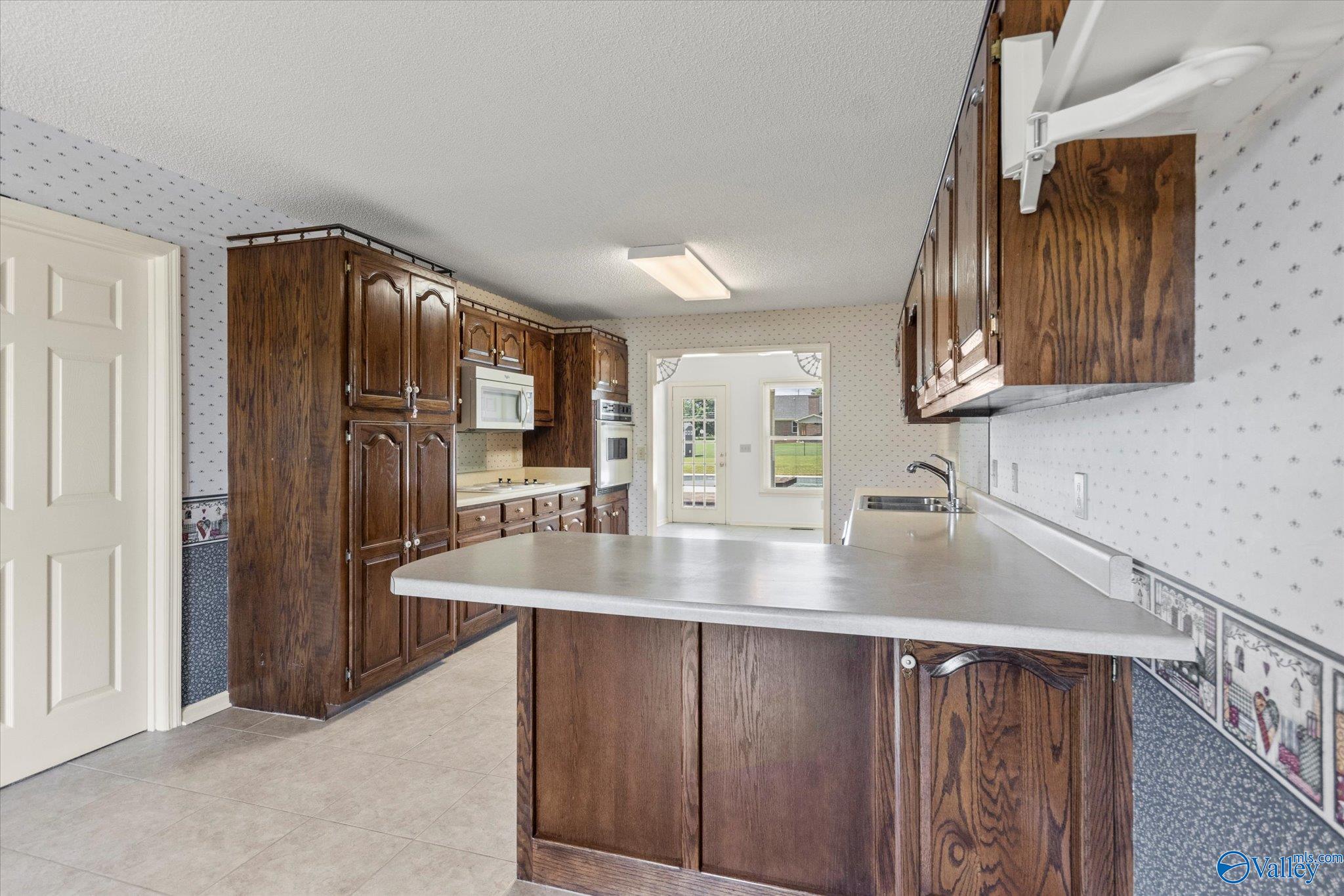 107 Indian Trace Circle