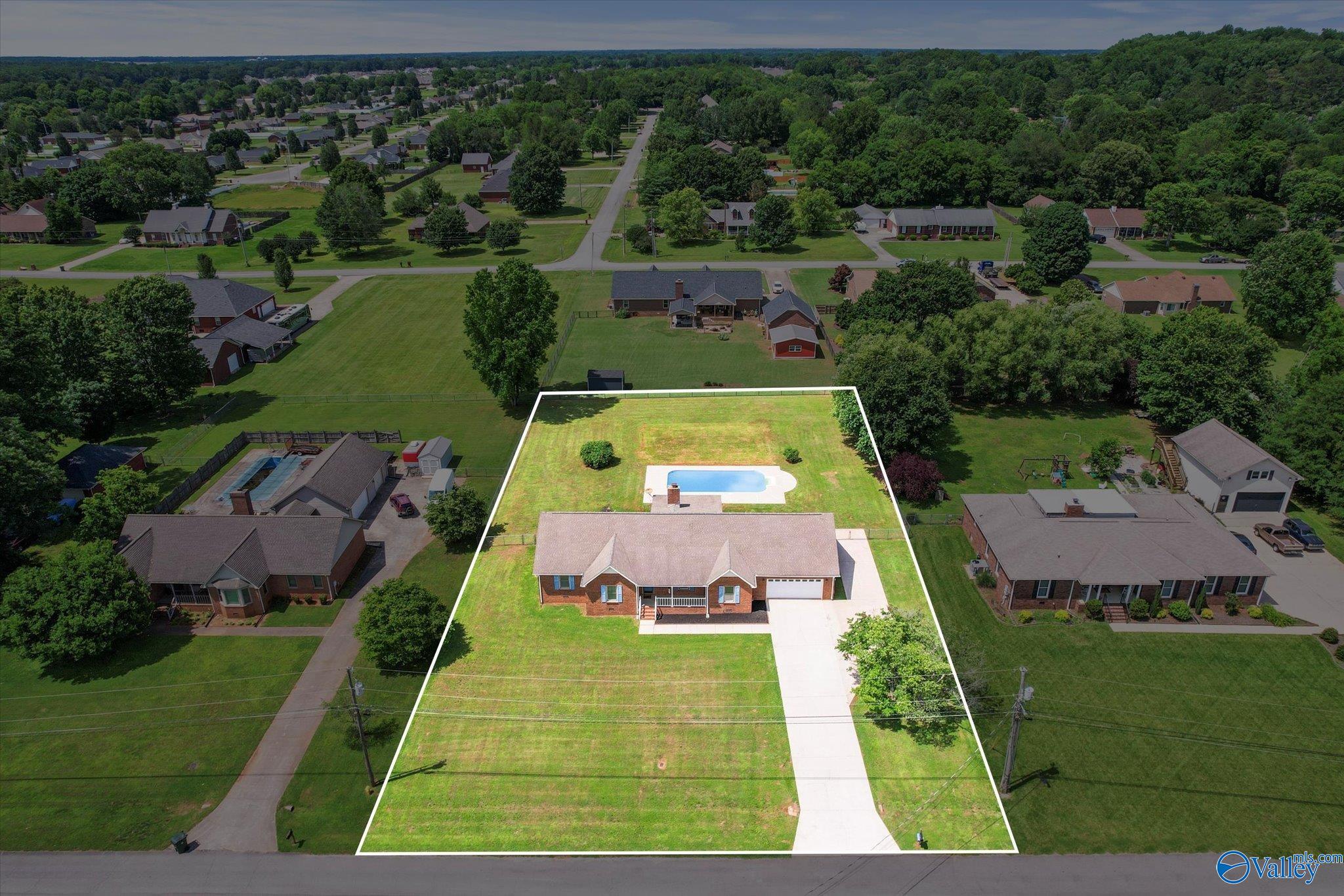 107 Indian Trace Circle