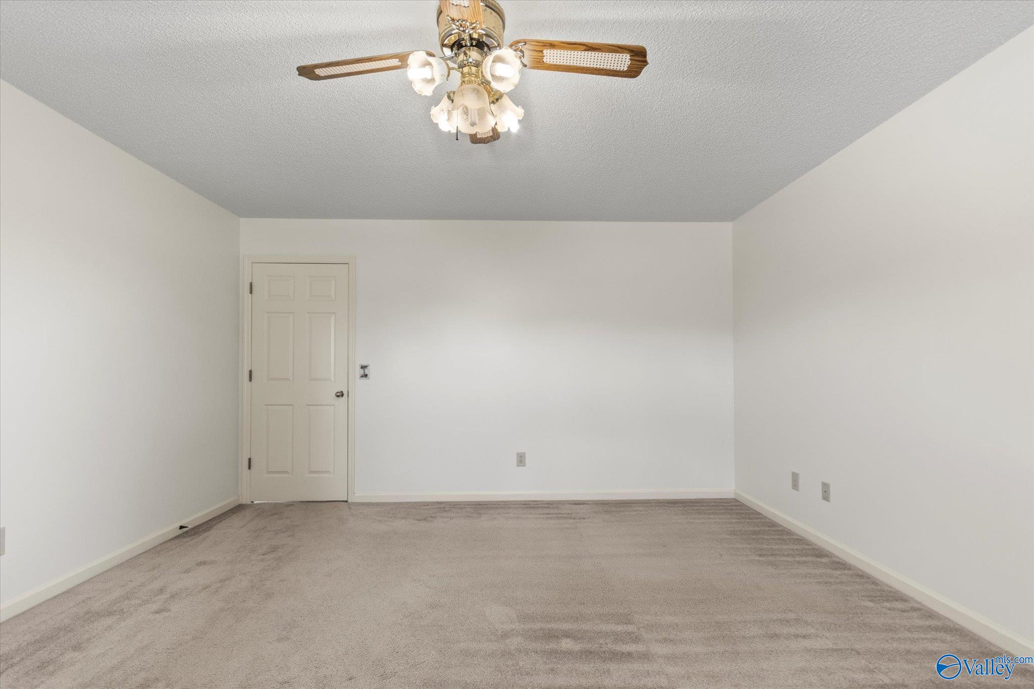 107 Indian Trace Circle