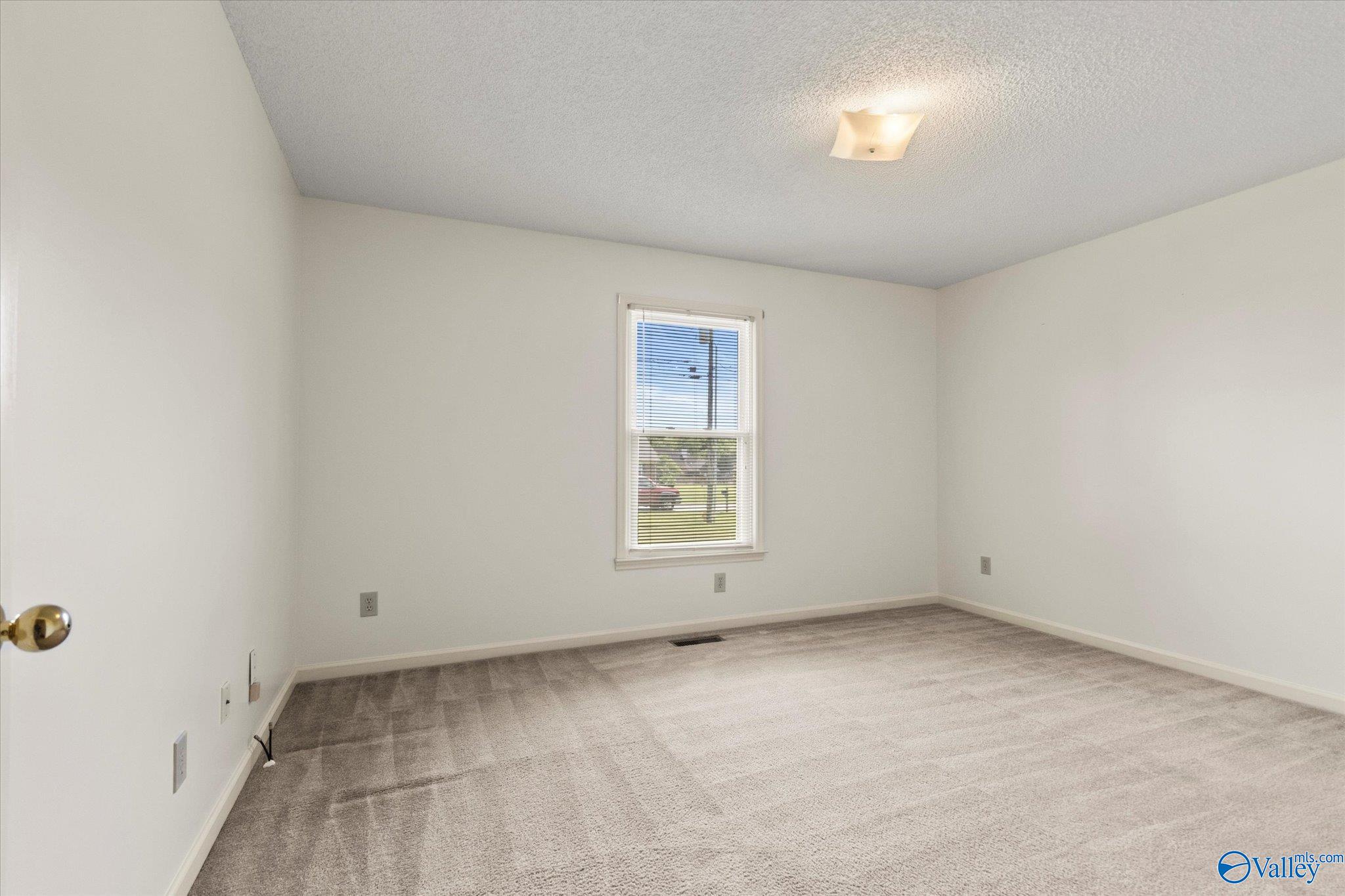 107 Indian Trace Circle