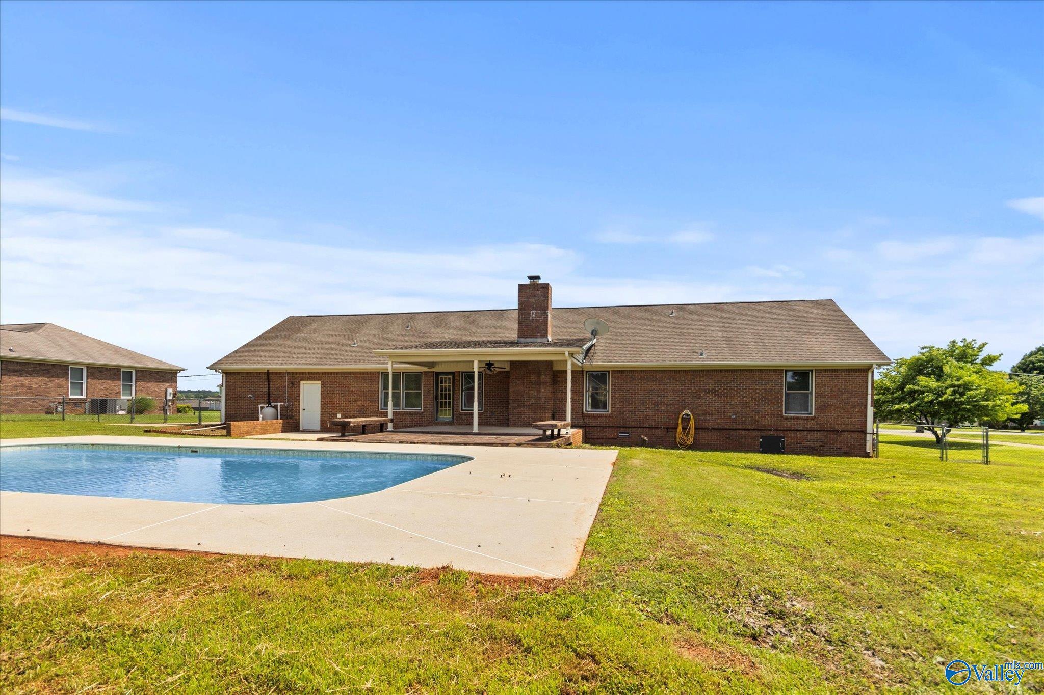 107 Indian Trace Circle