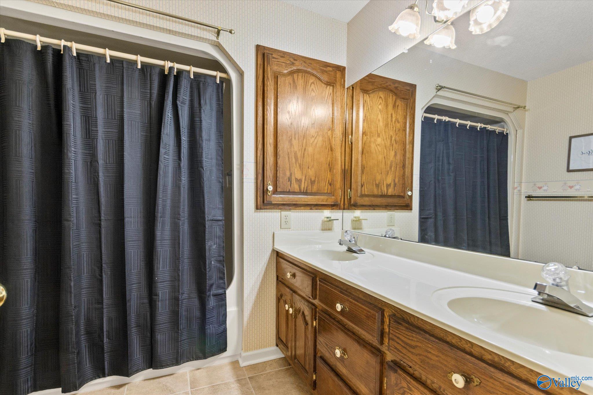 107 Indian Trace Circle