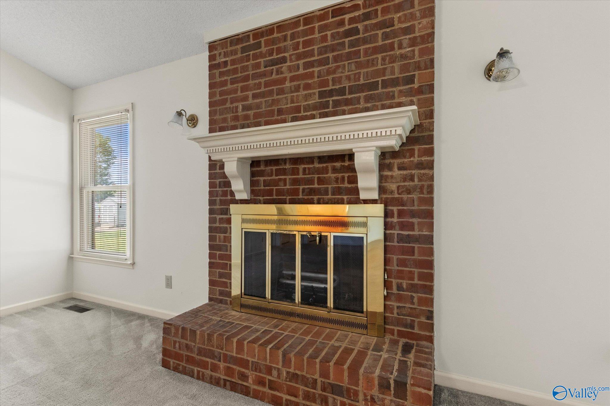 107 Indian Trace Circle