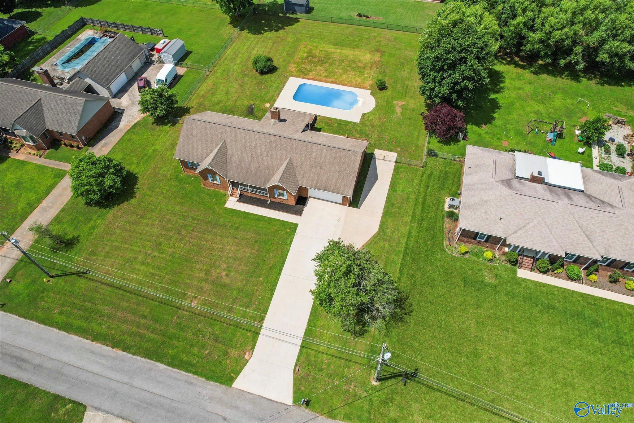 107 Indian Trace Circle