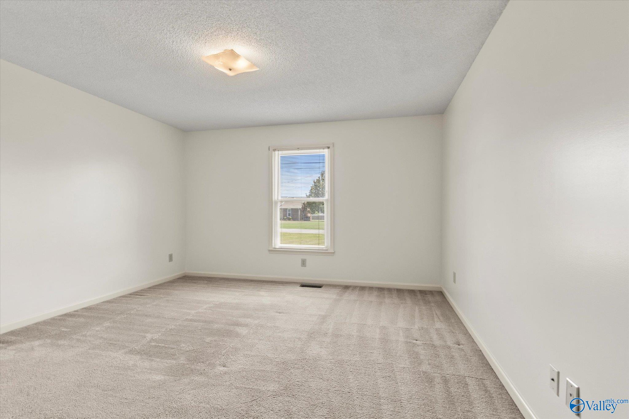 107 Indian Trace Circle