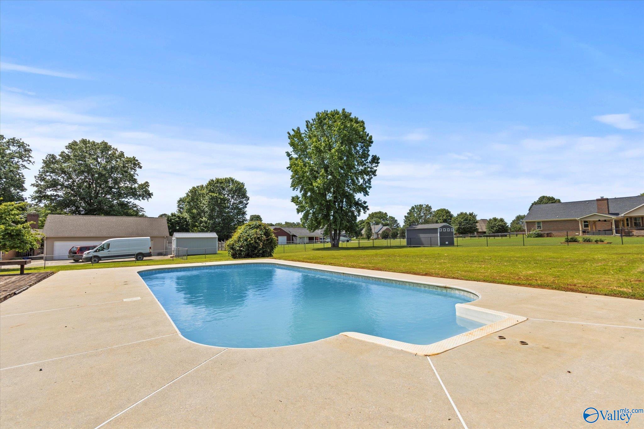 107 Indian Trace Circle