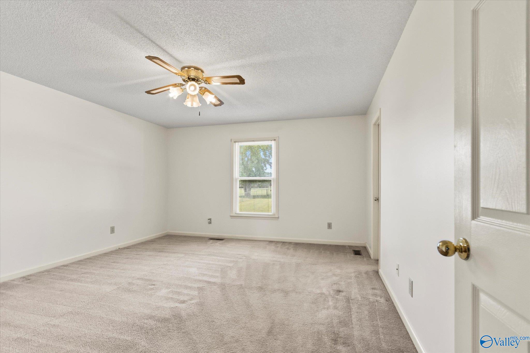 107 Indian Trace Circle
