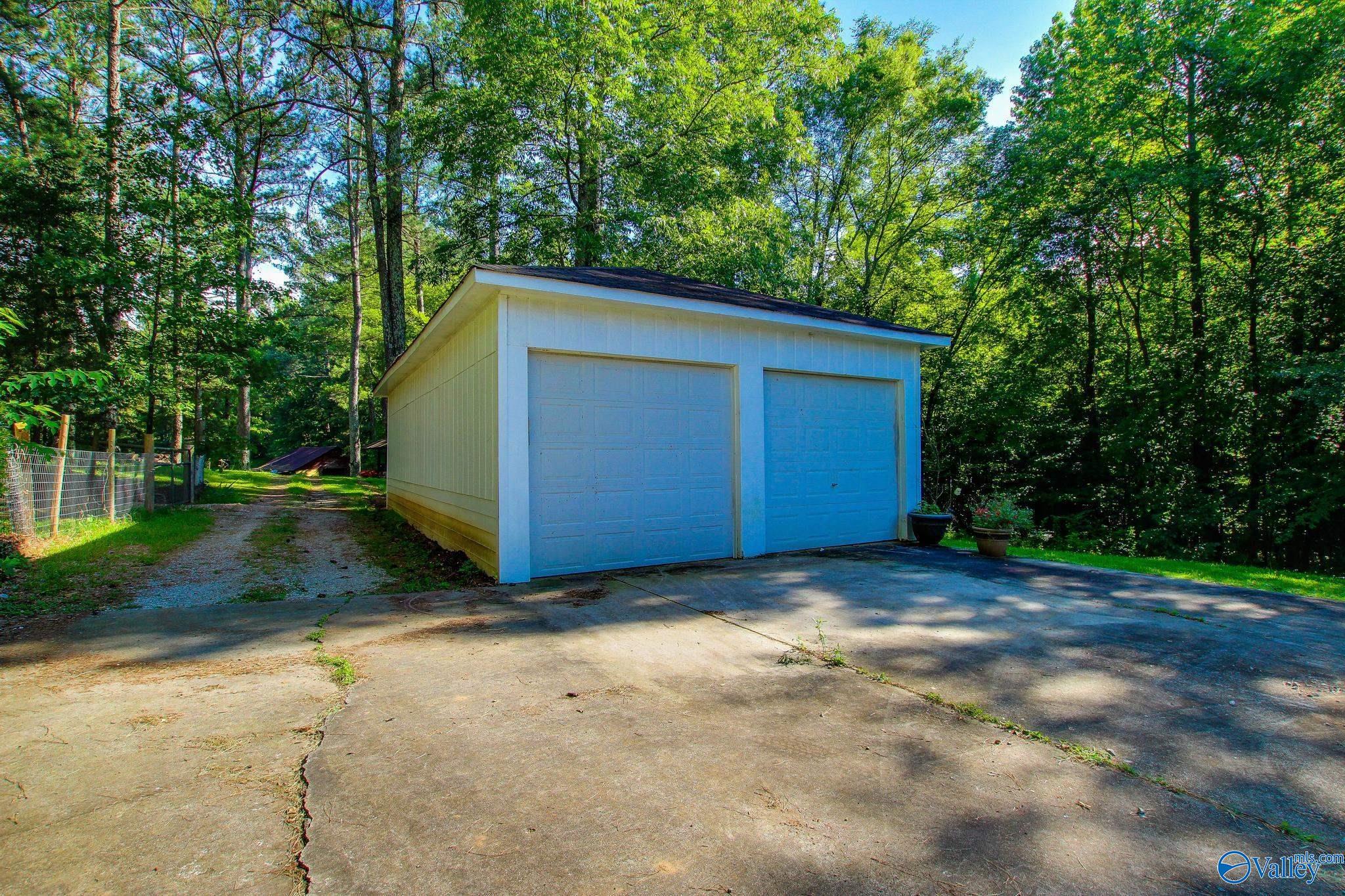 701 Austinville Flint Road SW