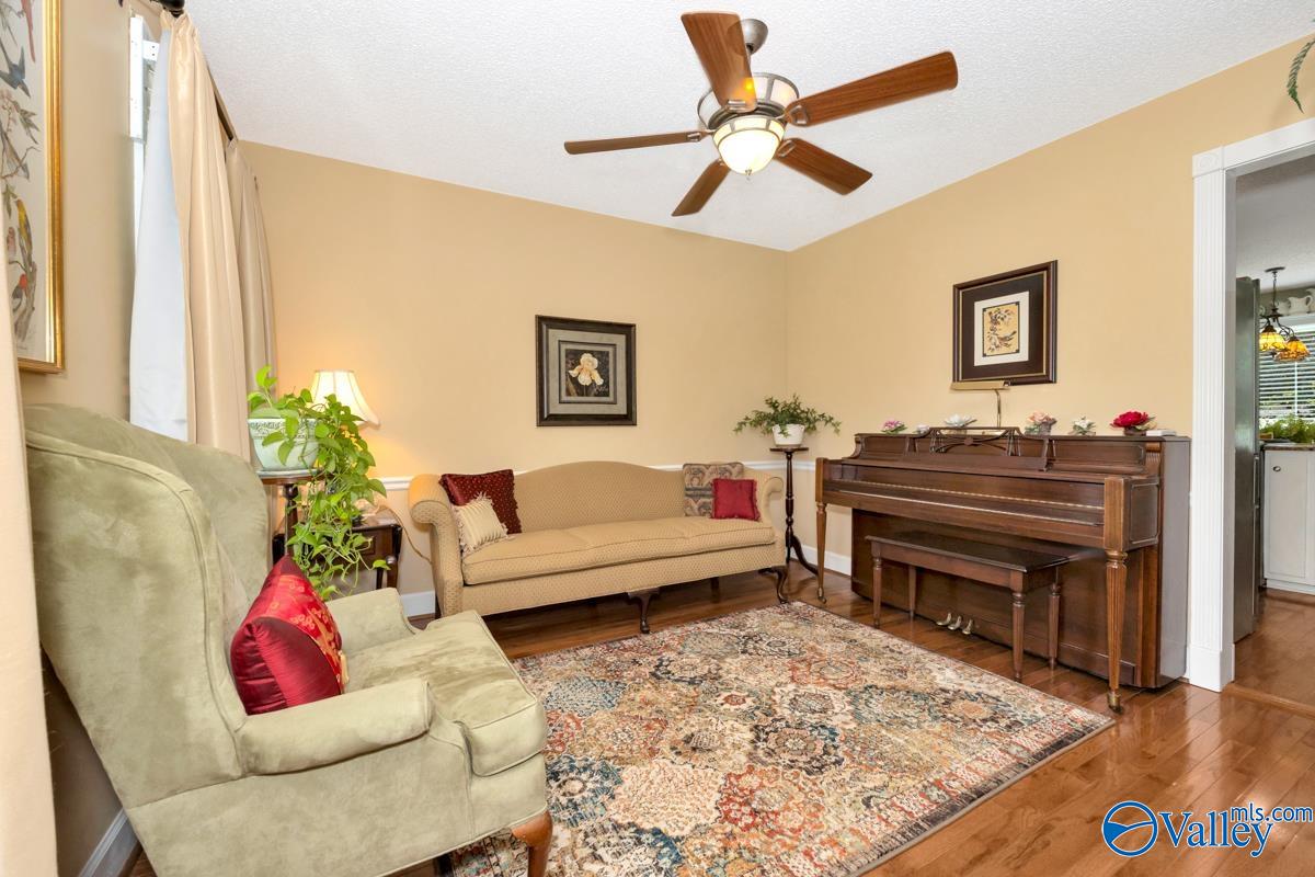 108 Wheat Ridge Road NE