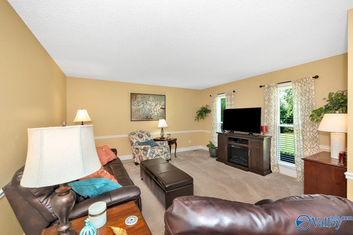 108 Wheat Ridge Road NE