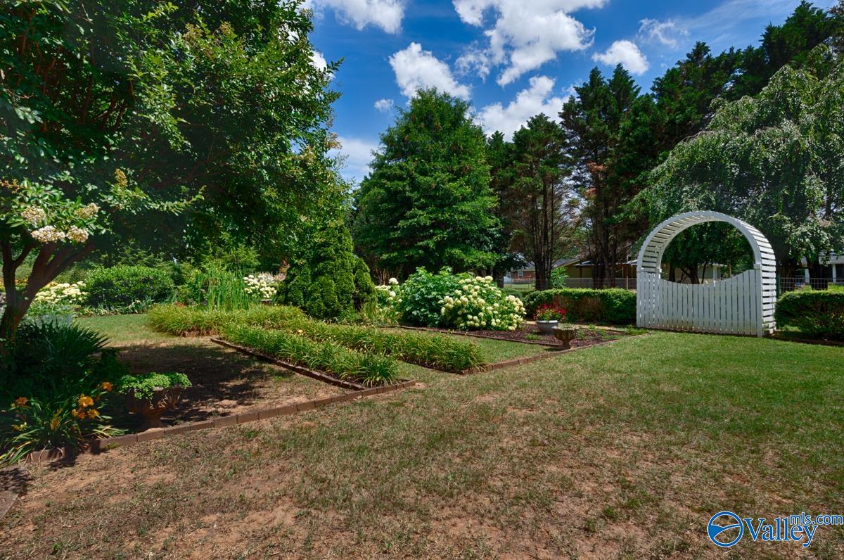 108 Wheat Ridge Road NE