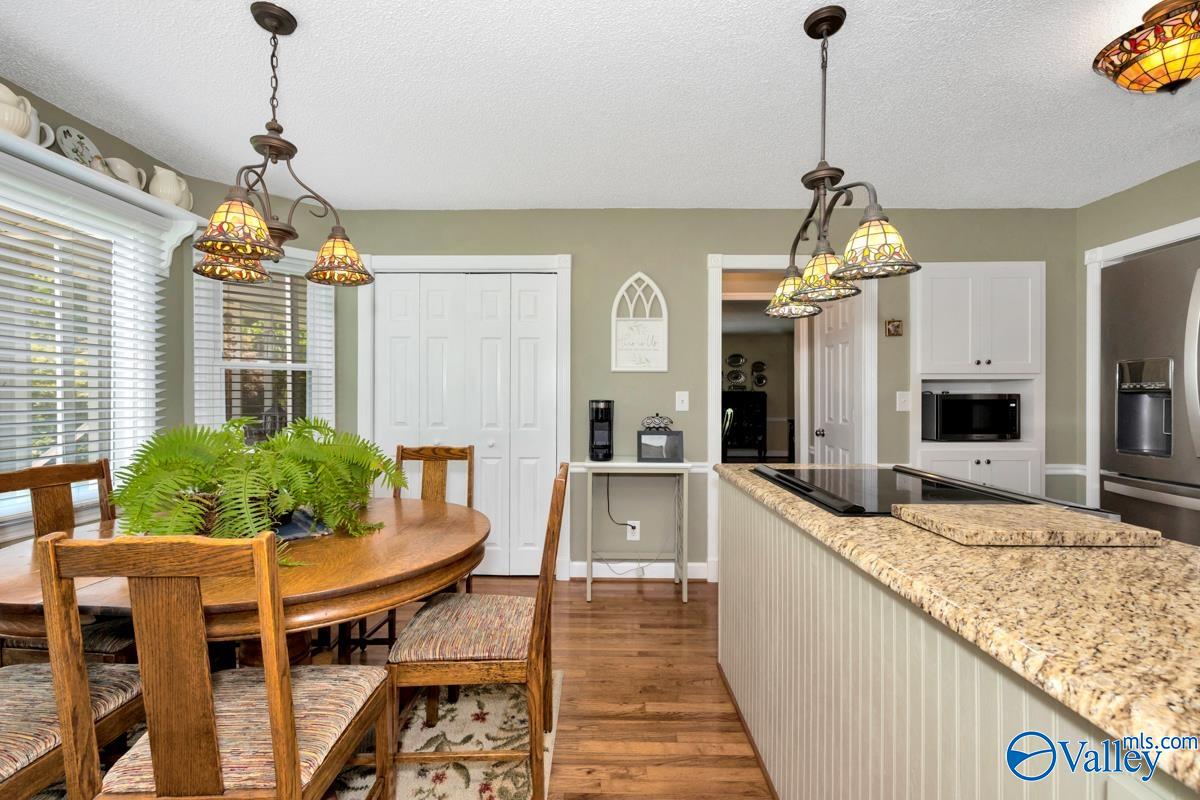 108 Wheat Ridge Road NE