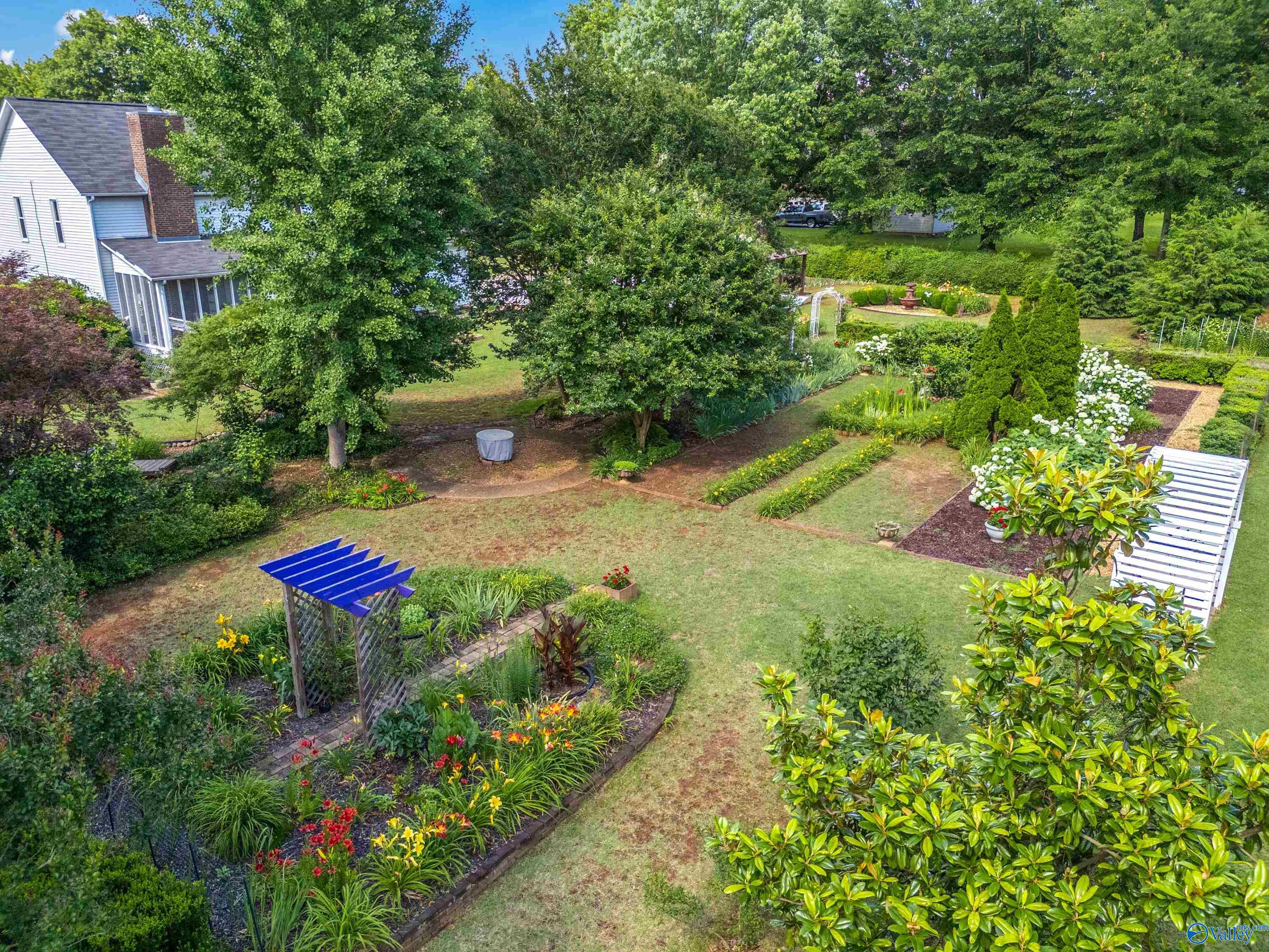 108 Wheat Ridge Road NE
