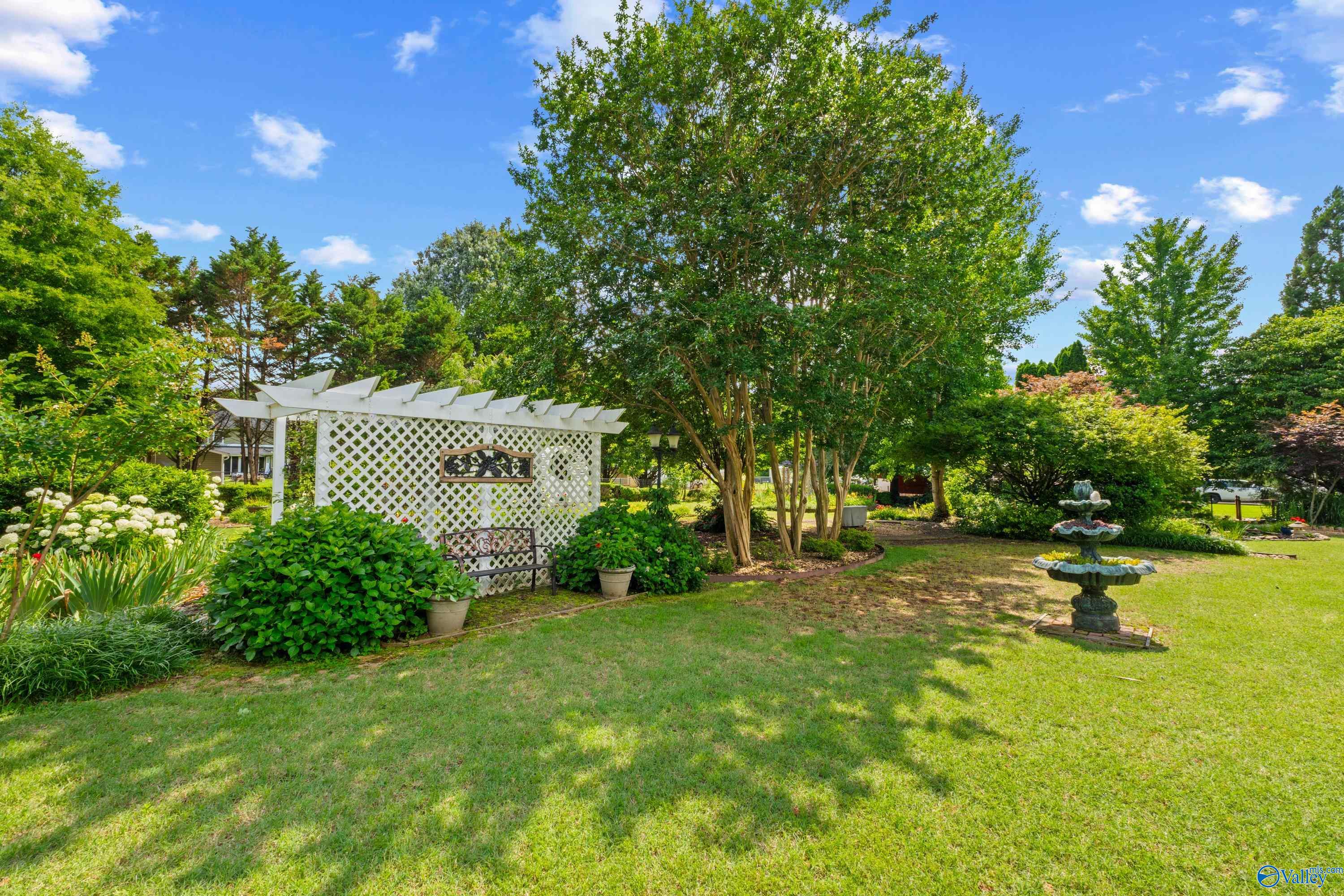 108 Wheat Ridge Road NE