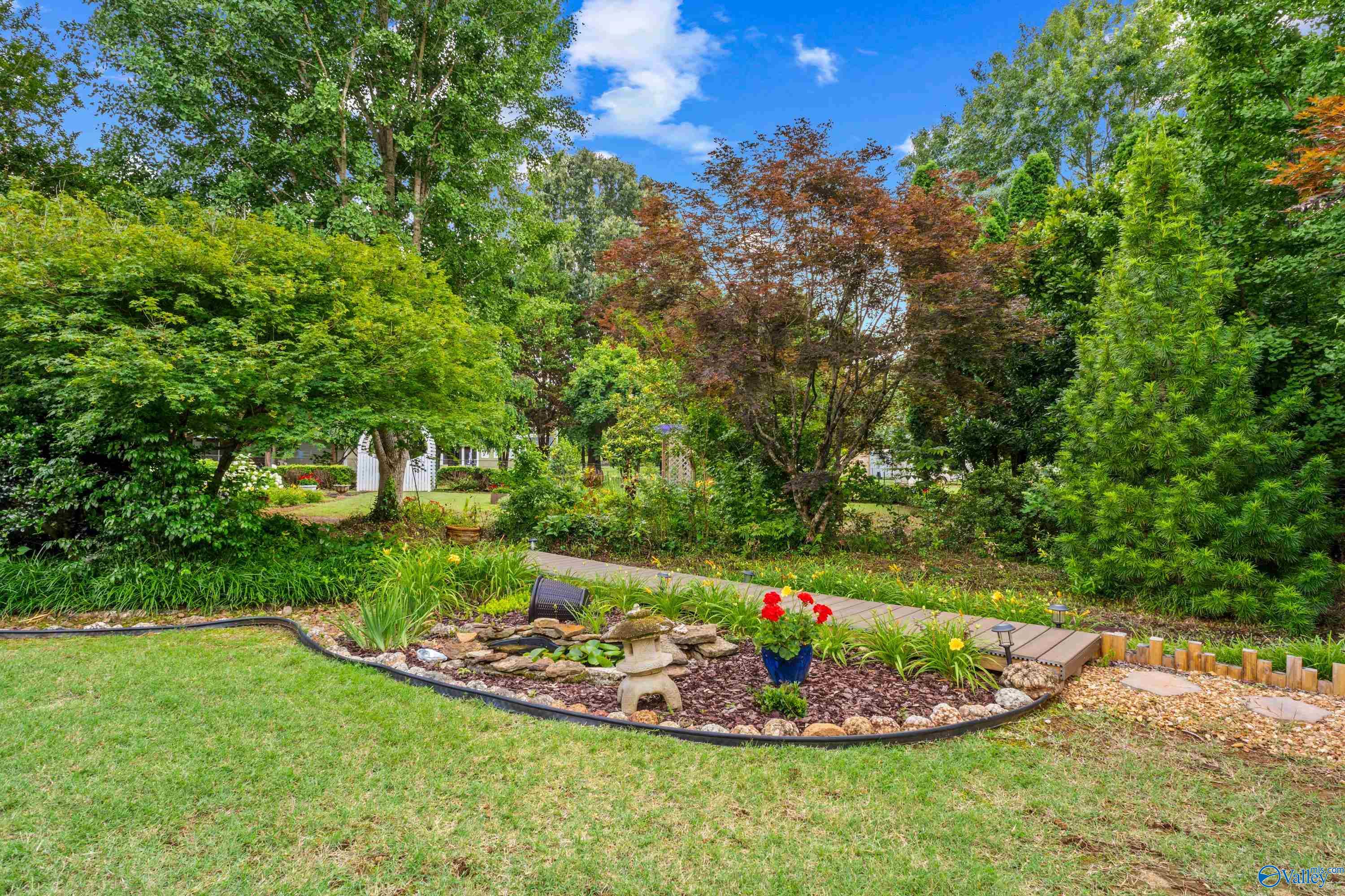 108 Wheat Ridge Road NE