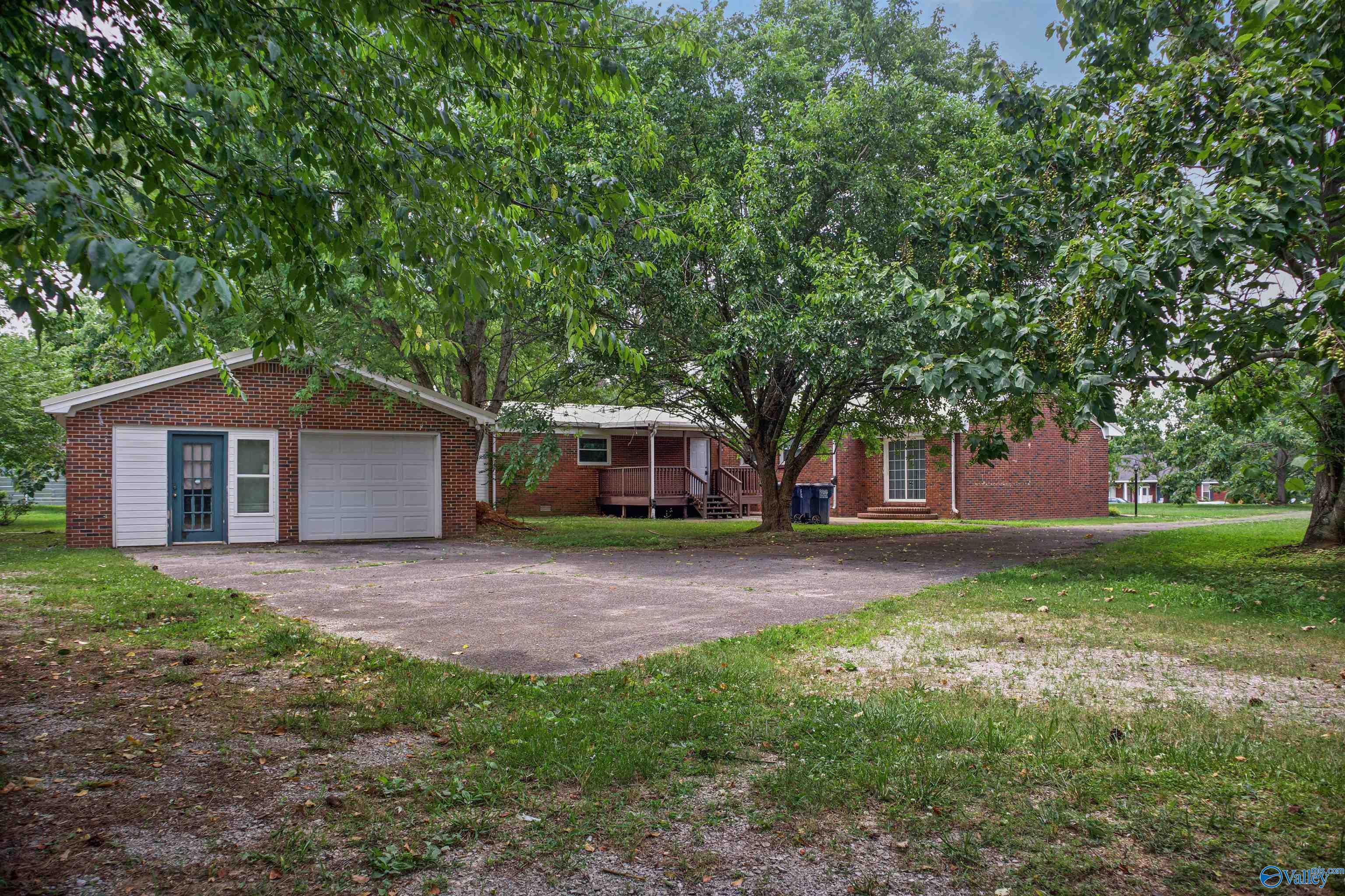 808 Rolan Gooch Road