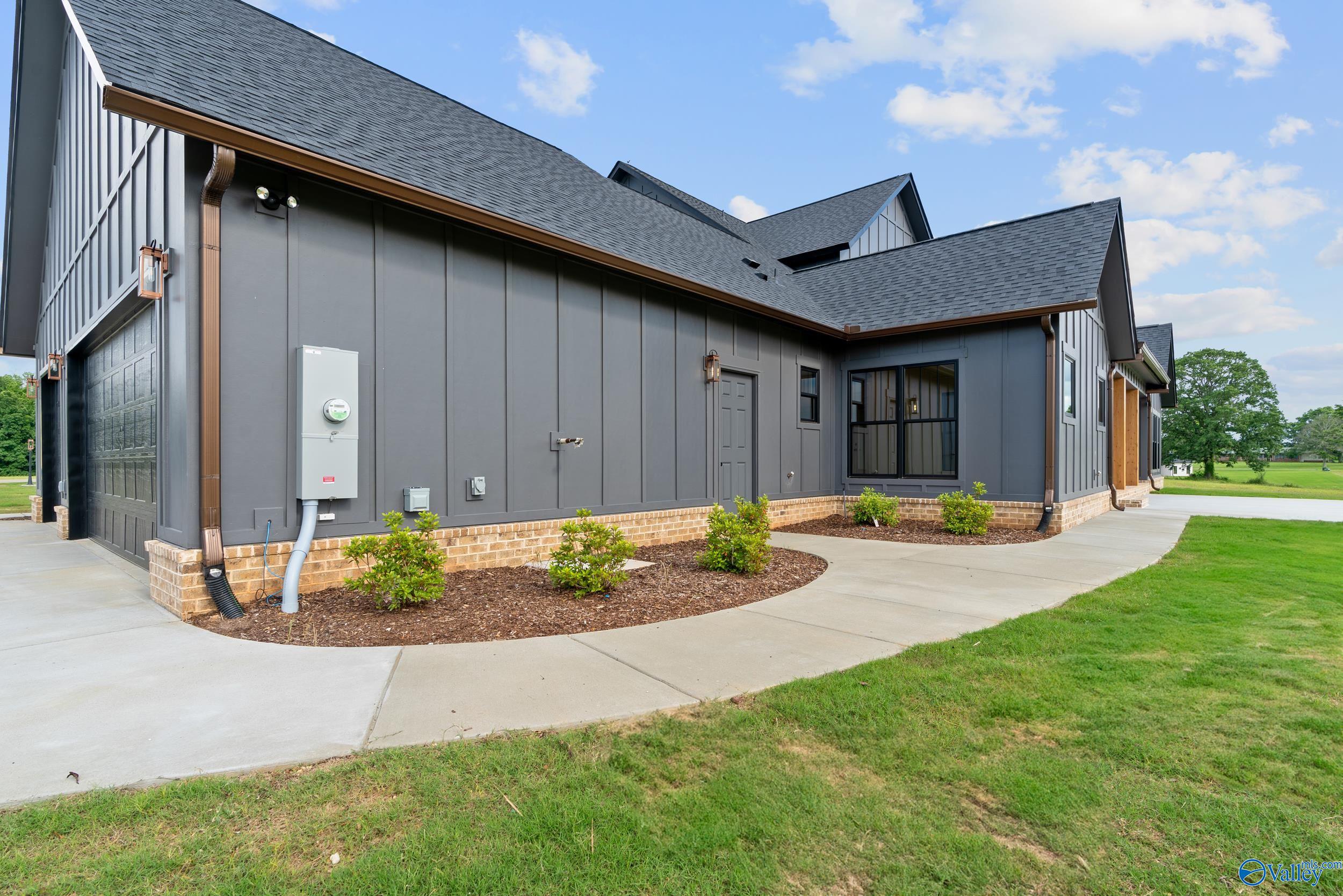 112 Sydney School Way