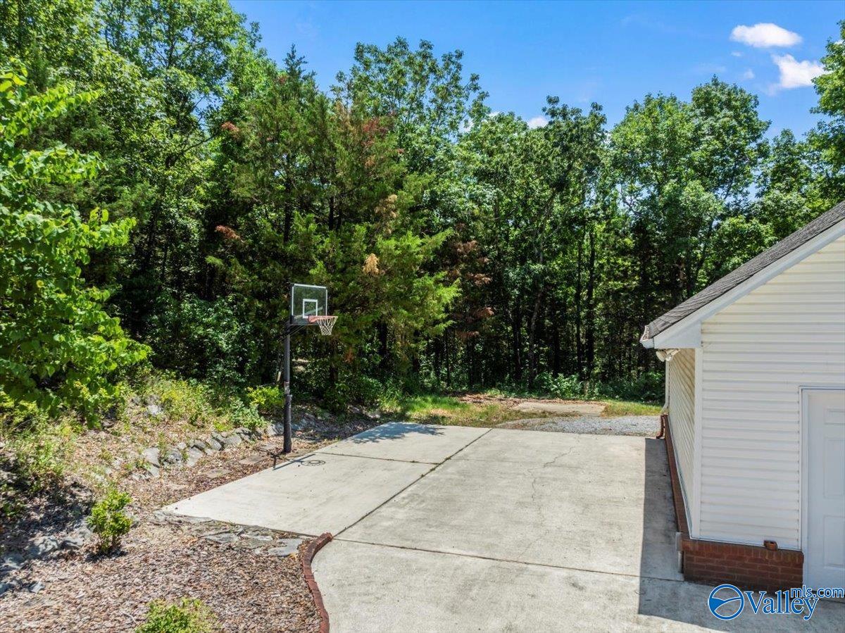 302 Lipscomb Circle