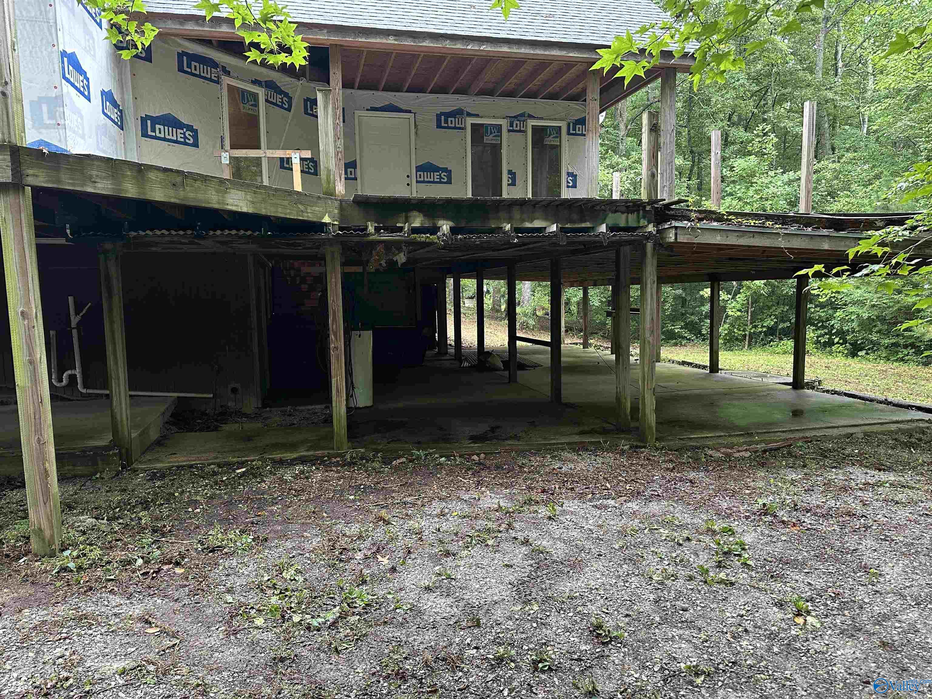 17450 Meadows Road