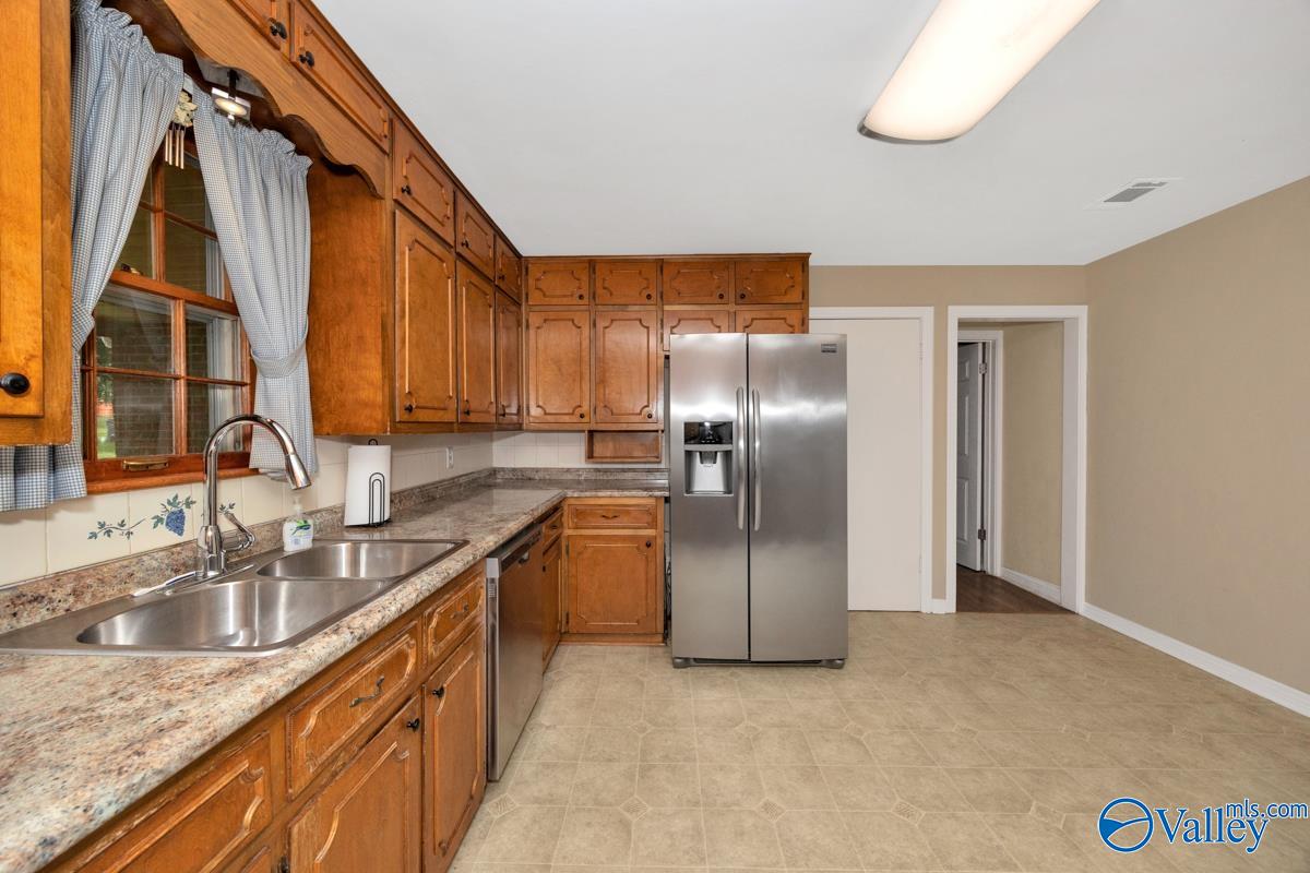 805 Eleanor Drive SW