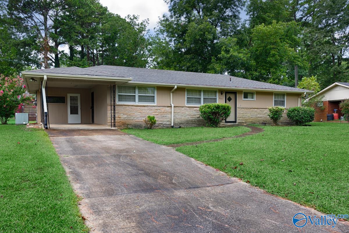 805 Eleanor Drive SW