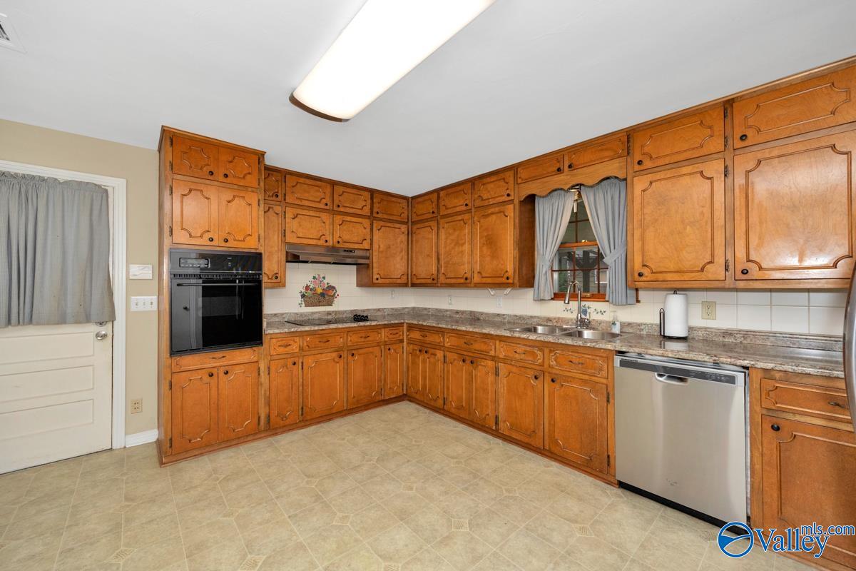 805 Eleanor Drive SW