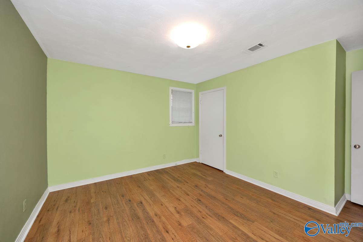 805 Eleanor Drive SW