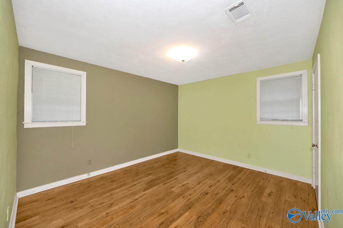 805 Eleanor Drive SW